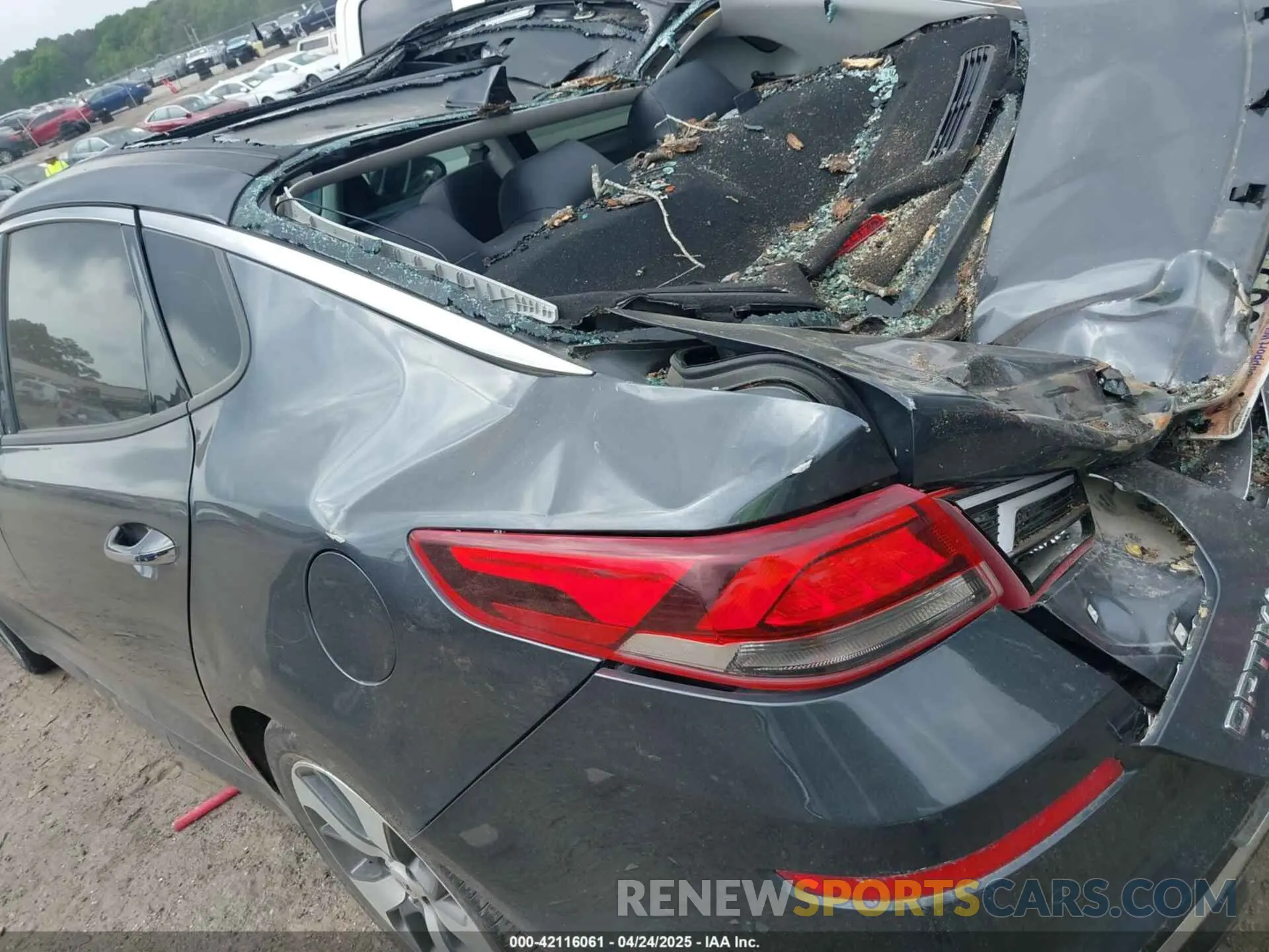 17 fotografías del automóvil dañado 5XXGT4L34LG410287 KIA OPTIMA 2020