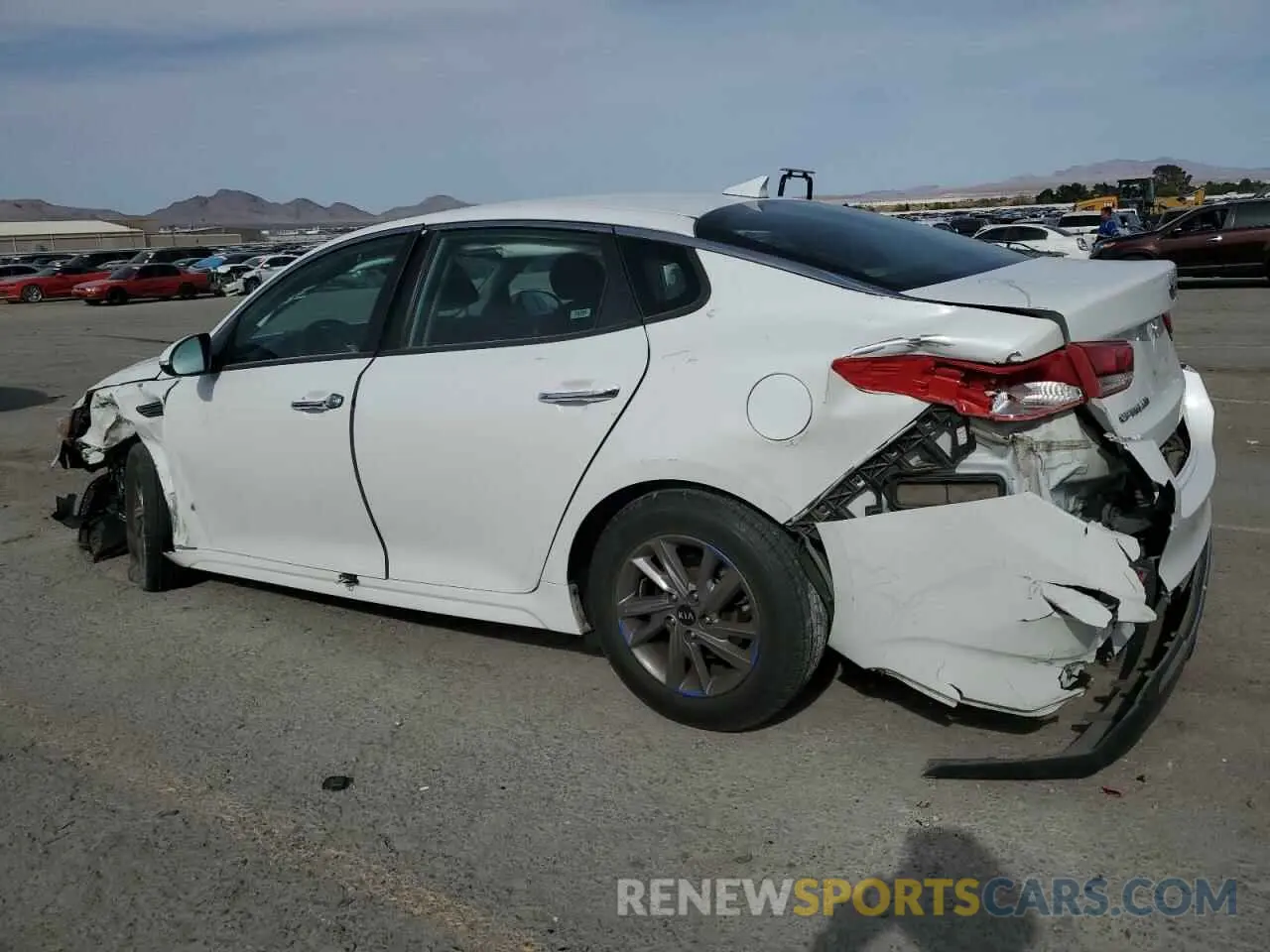 2 fotografías del automóvil dañado 5XXGT4L34LG416588 KIA OPTIMA 2020