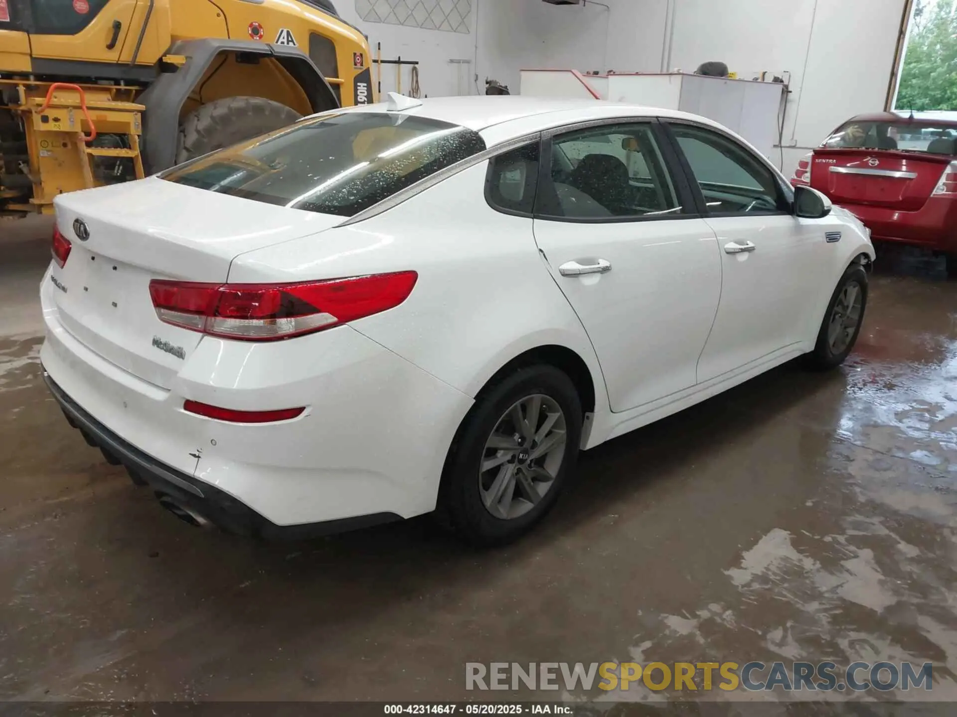 4 fotografías del automóvil dañado 5XXGT4L34LG418924 KIA OPTIMA 2020