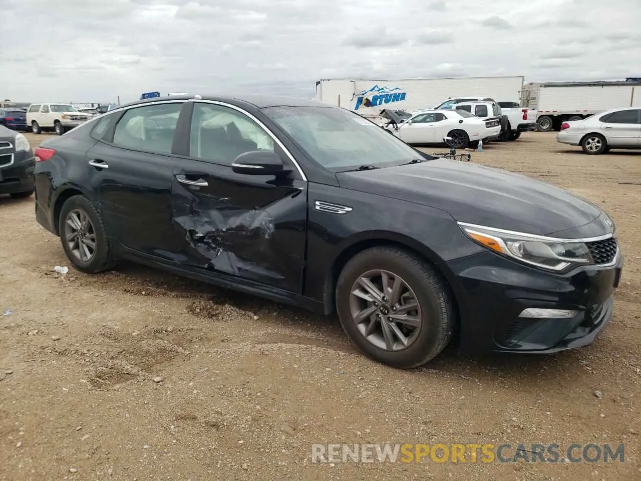 4 fotografías del automóvil dañado 5XXGT4L34LG422827 KIA OPTIMA 2020