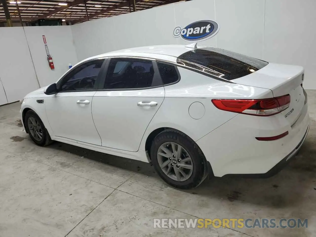 2 fotografías del automóvil dañado 5XXGT4L34LG427574 KIA OPTIMA 2020