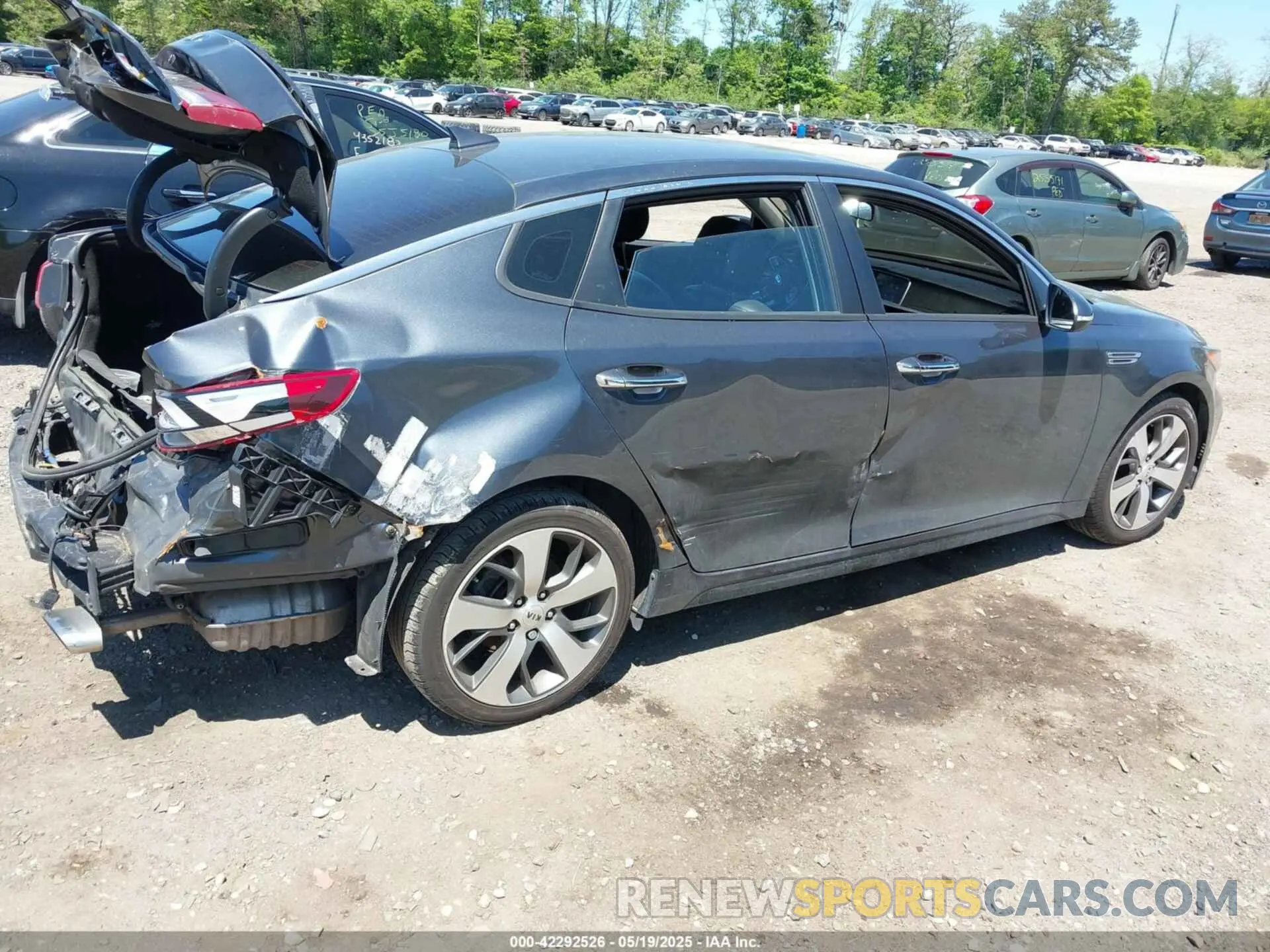 4 fotografías del automóvil dañado 5XXGT4L34LG428868 KIA OPTIMA 2020