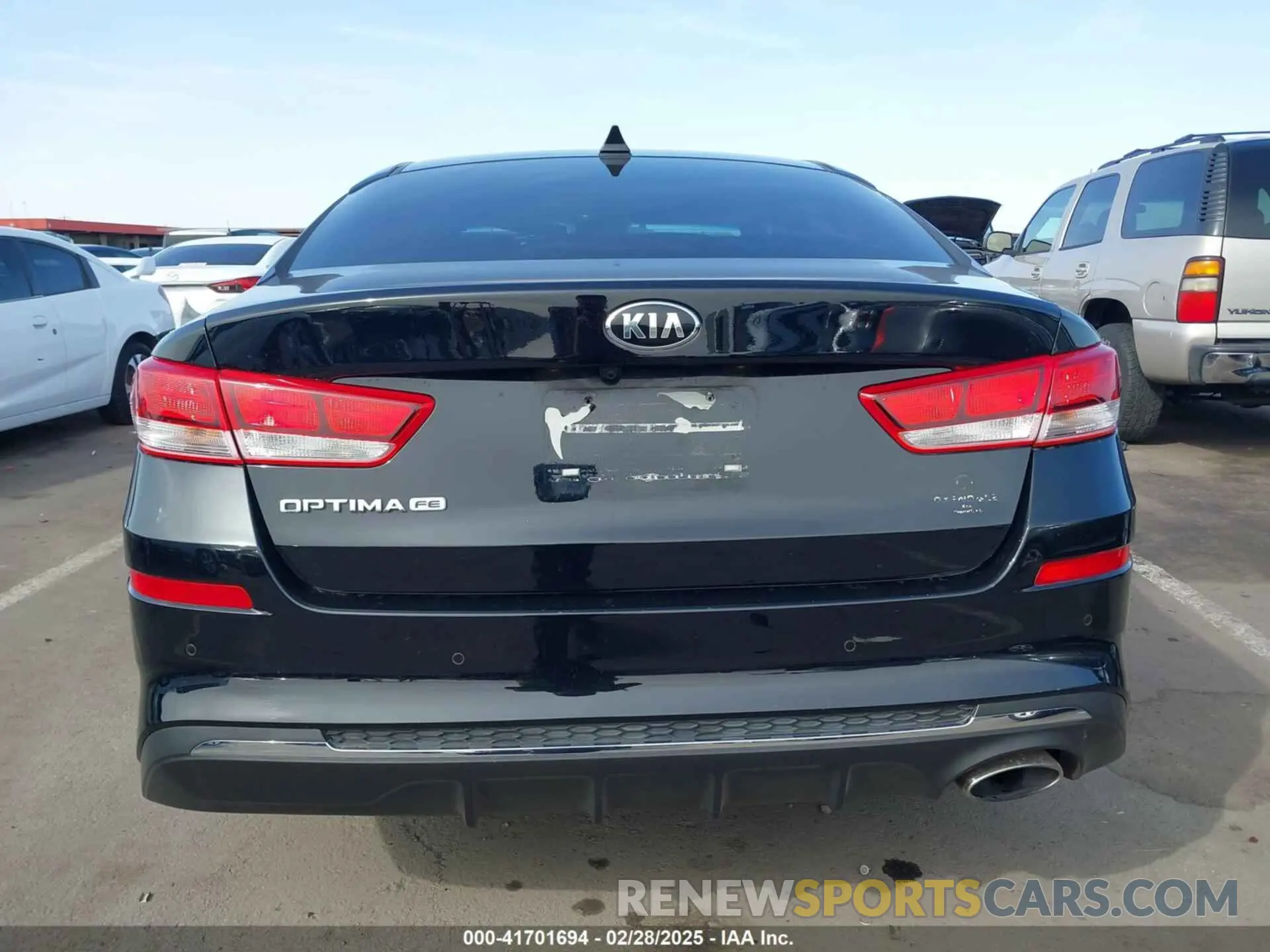 16 fotografías del automóvil dañado 5XXGT4L34LG444116 KIA OPTIMA 2020