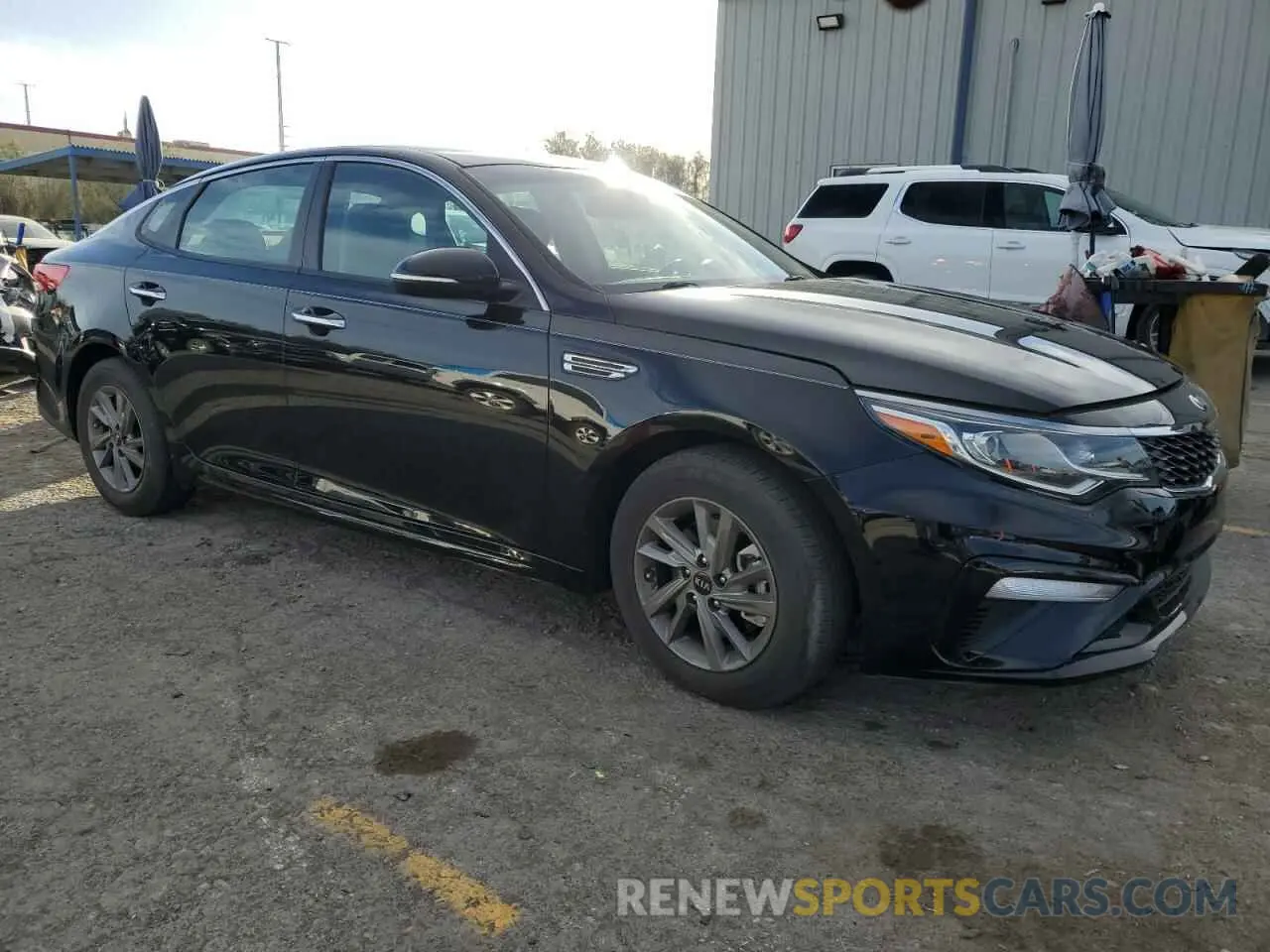 4 fotografías del automóvil dañado 5XXGT4L34LG444147 KIA OPTIMA 2020
