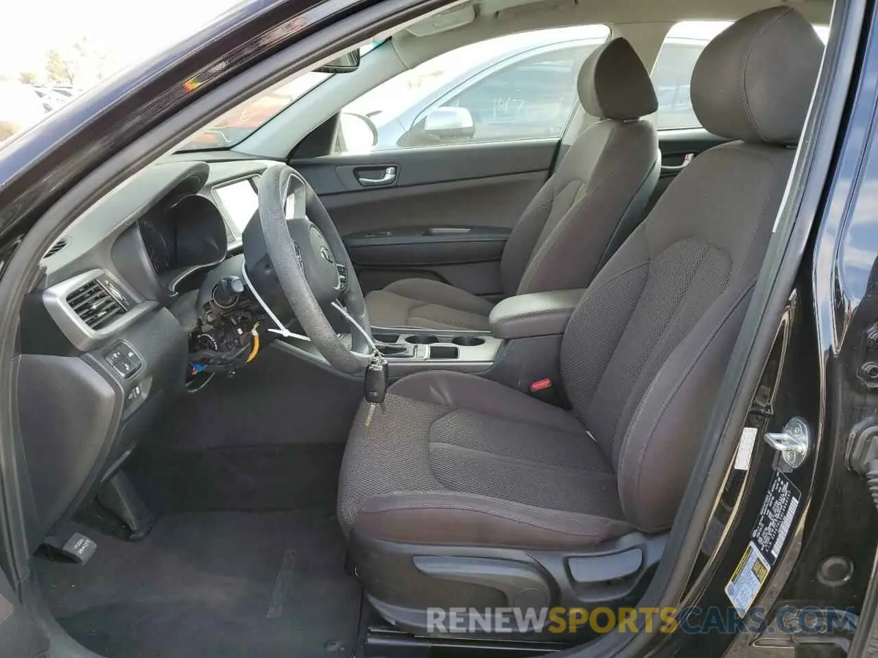 7 fotografías del automóvil dañado 5XXGT4L34LG444147 KIA OPTIMA 2020