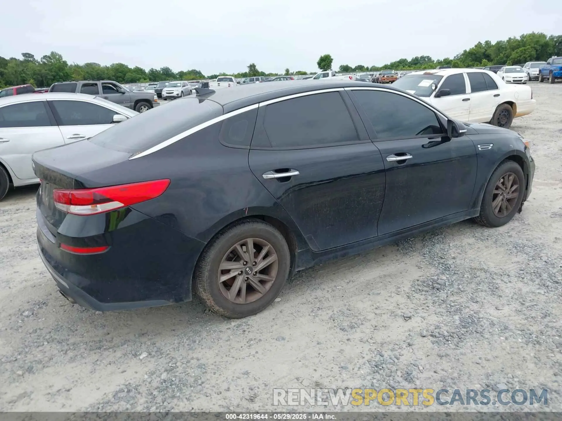4 fotografías del automóvil dañado 5XXGT4L35LG384086 KIA OPTIMA 2020