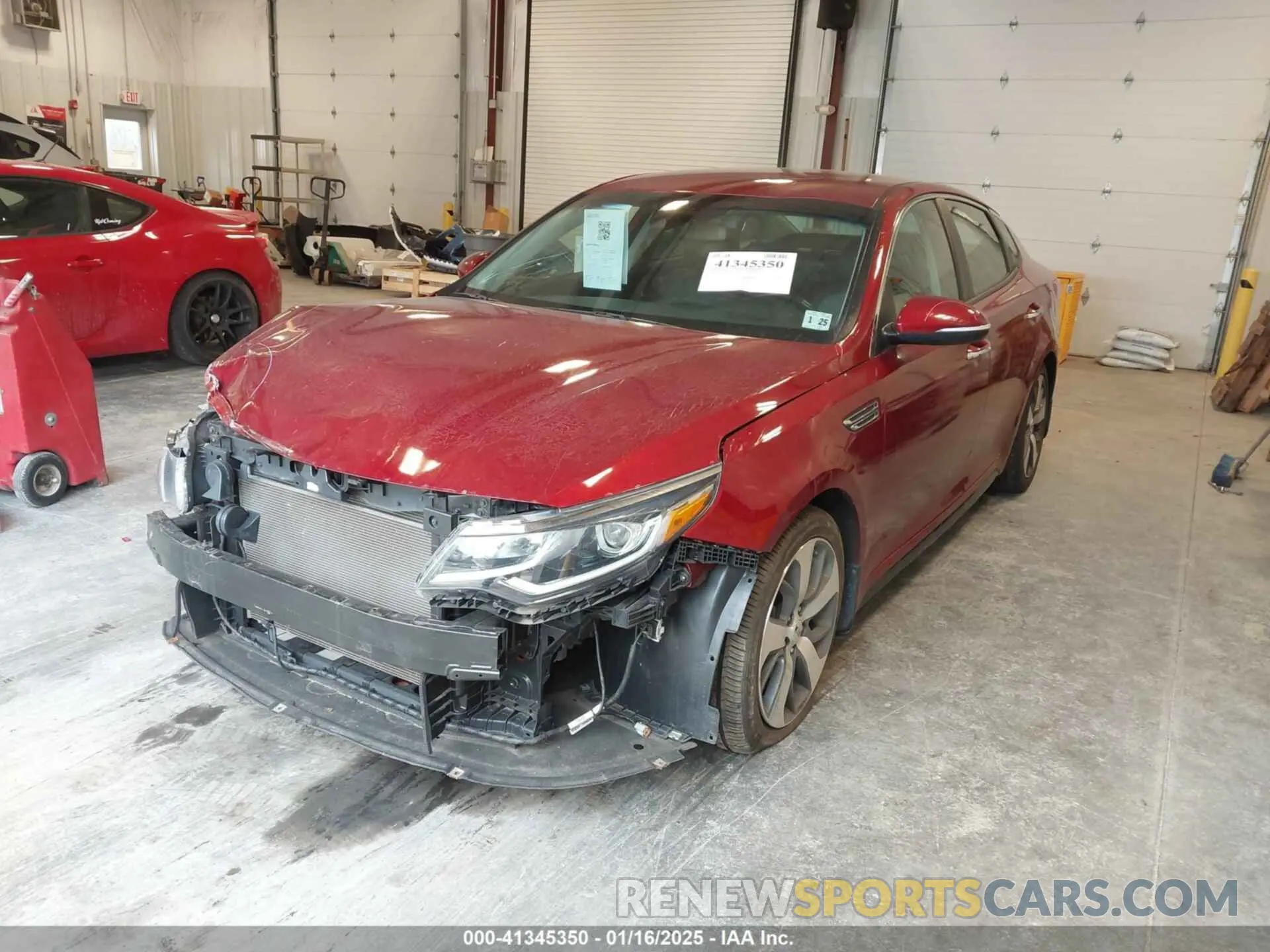 2 fotografías del automóvil dañado 5XXGT4L35LG397372 KIA OPTIMA 2020