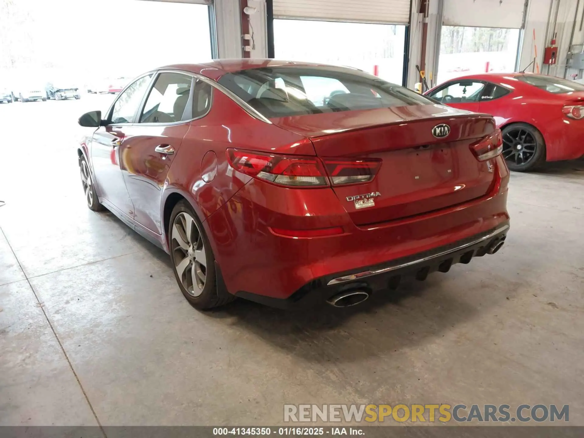 3 fotografías del automóvil dañado 5XXGT4L35LG397372 KIA OPTIMA 2020