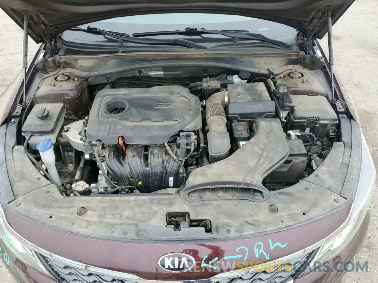 12 fotografías del automóvil dañado 5XXGT4L35LG422478 KIA OPTIMA 2020