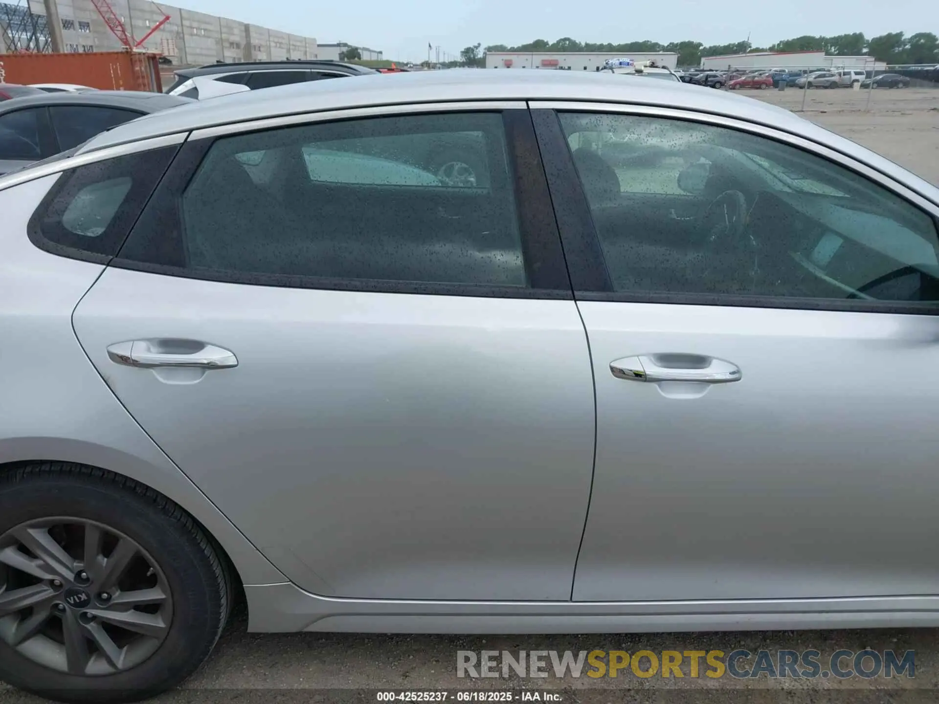 13 fotografías del automóvil dañado 5XXGT4L36LG389815 KIA OPTIMA 2020
