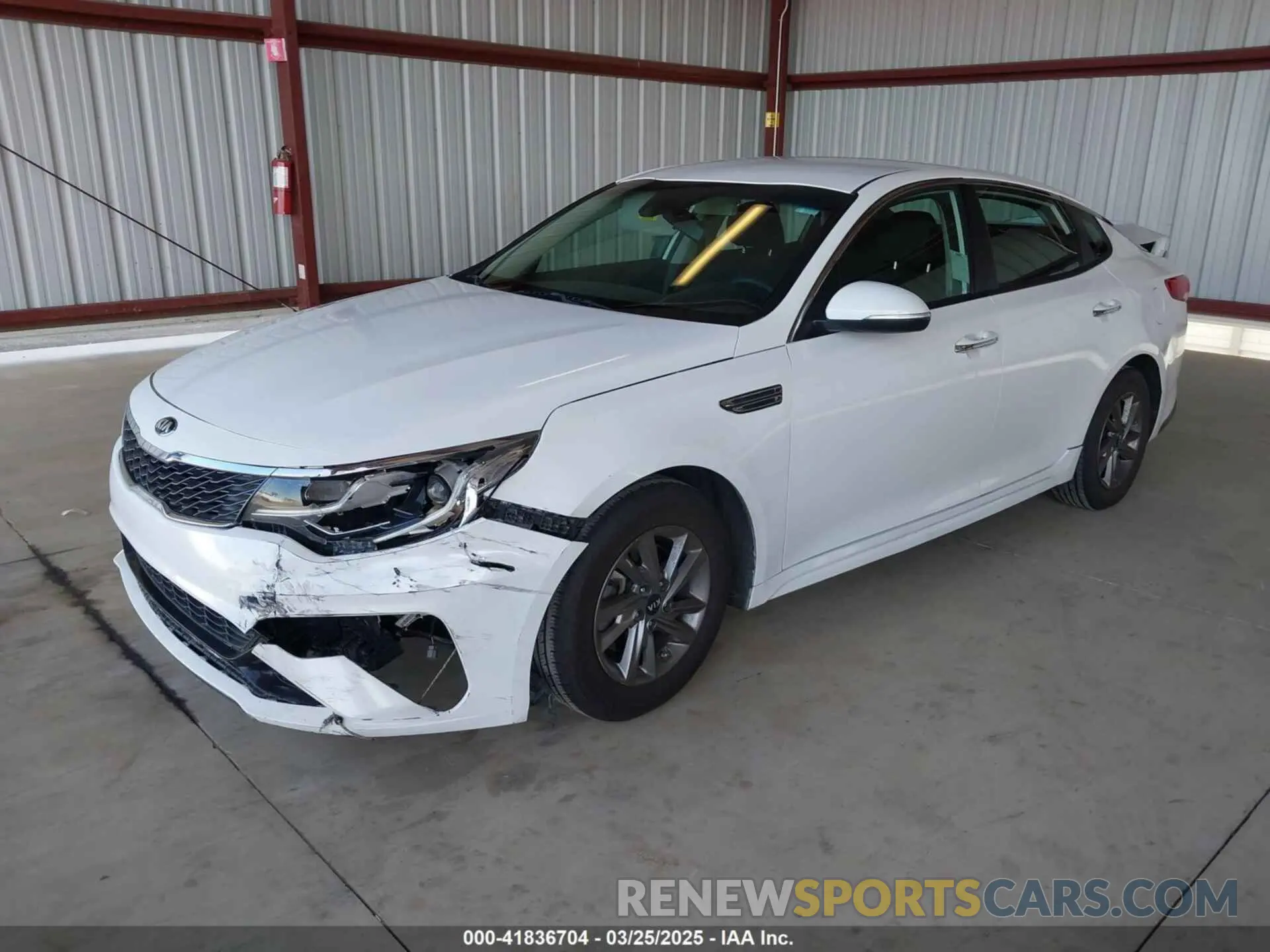 2 fotografías del automóvil dañado 5XXGT4L36LG393377 KIA OPTIMA 2020