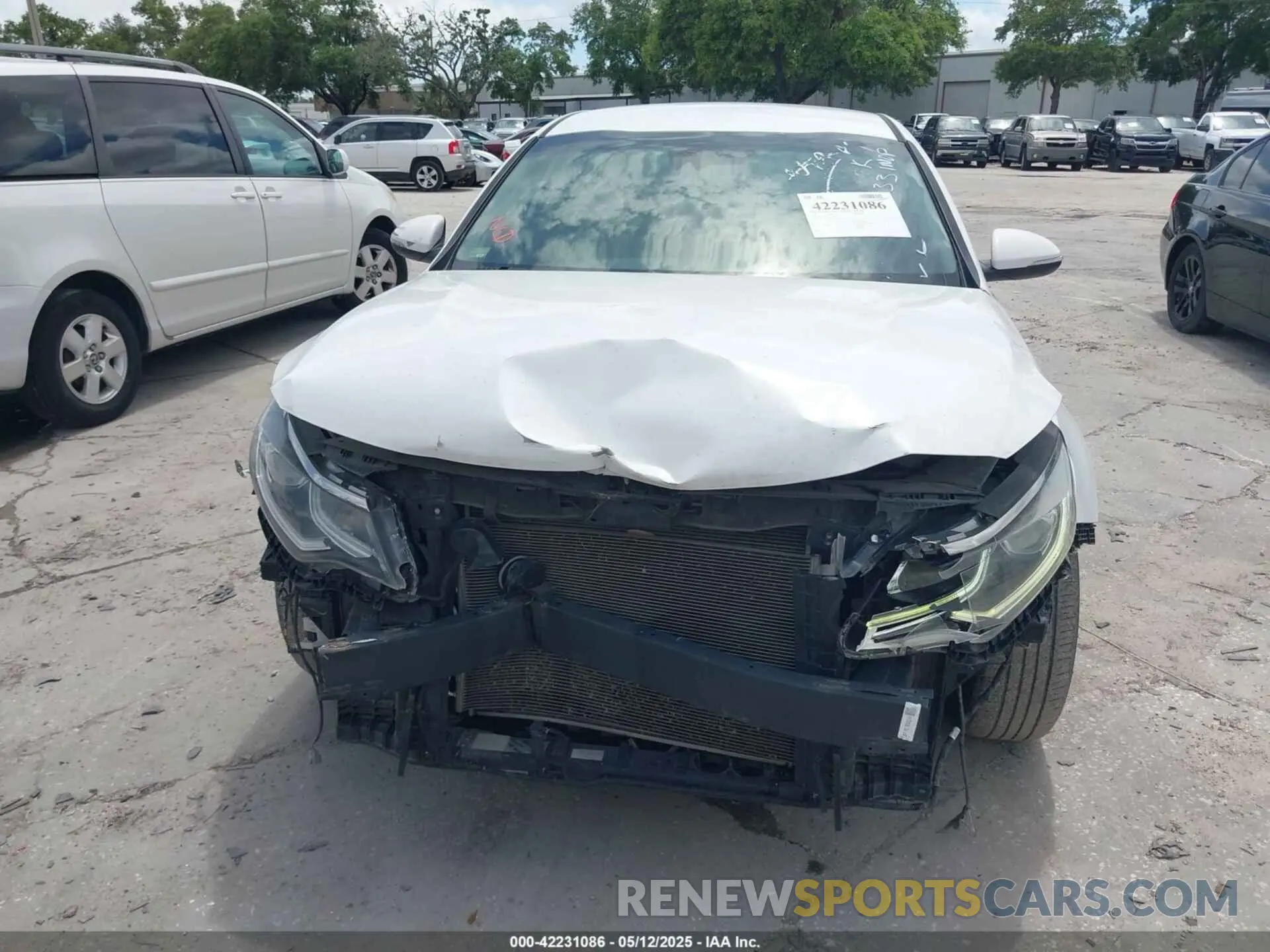 6 fotografías del automóvil dañado 5XXGT4L36LG394433 KIA OPTIMA 2020