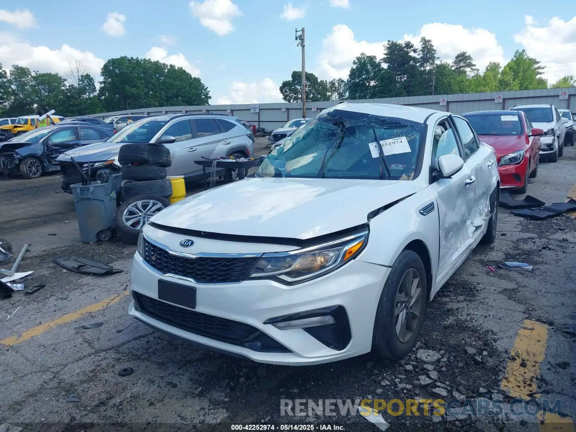 2 fotografías del automóvil dañado 5XXGT4L36LG423803 KIA OPTIMA 2020