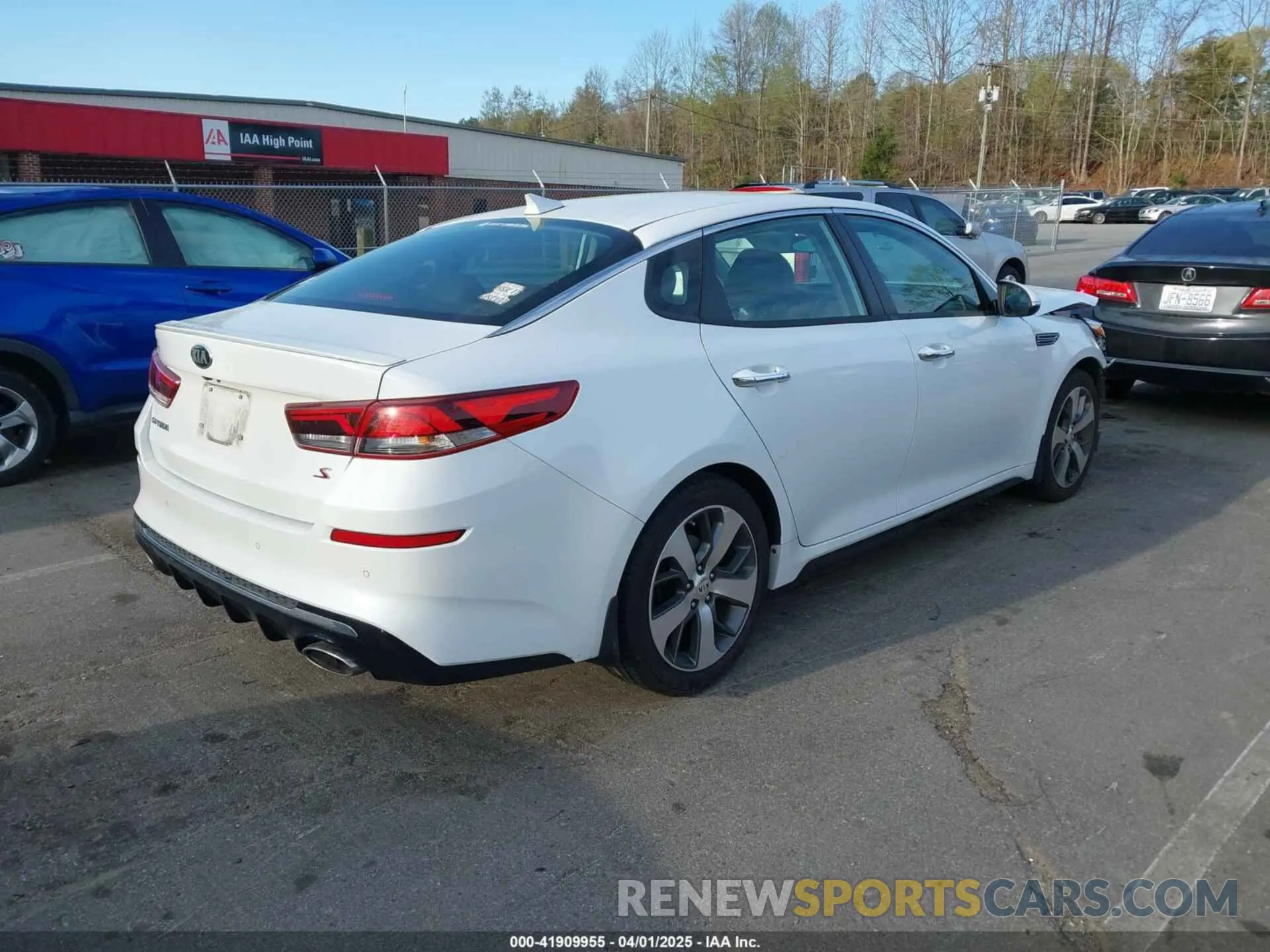 4 fotografías del automóvil dañado 5XXGT4L36LG424207 KIA OPTIMA 2020