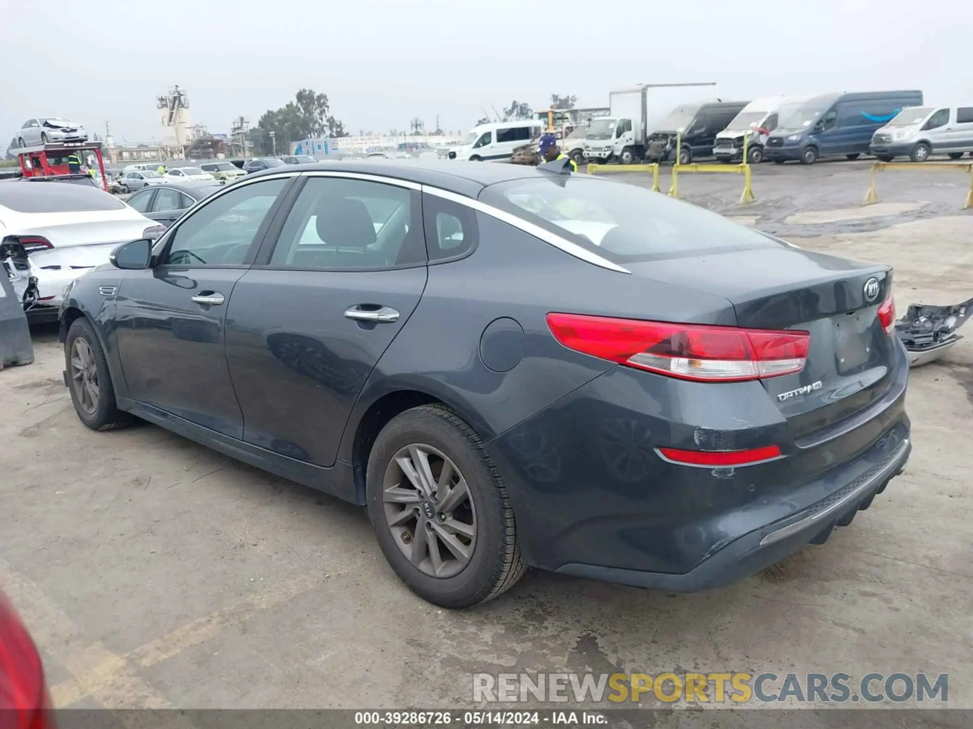 3 fotografías del automóvil dañado 5XXGT4L37LG389290 KIA OPTIMA 2020