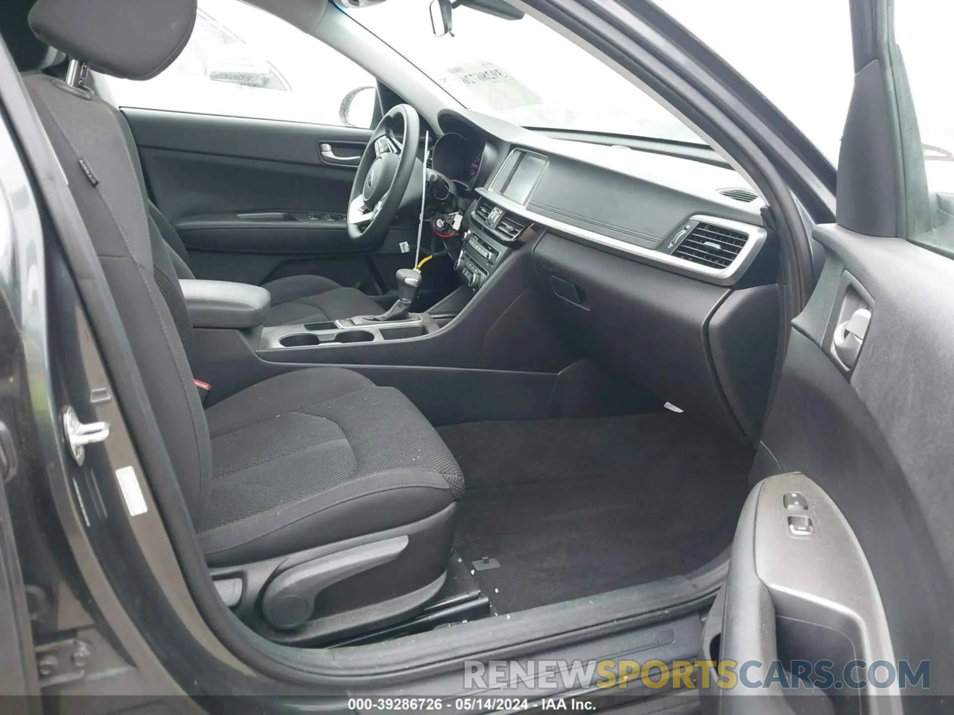 5 fotografías del automóvil dañado 5XXGT4L37LG389290 KIA OPTIMA 2020