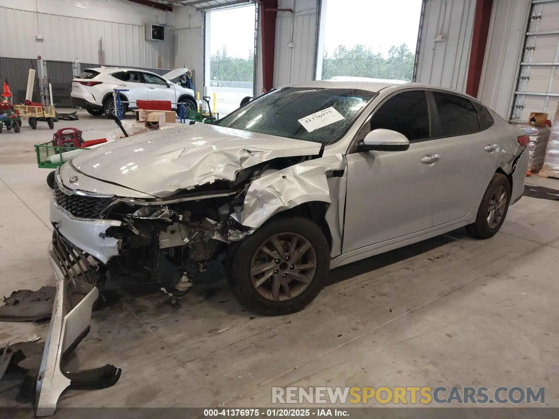 2 fotografías del automóvil dañado 5XXGT4L37LG391573 KIA OPTIMA 2020