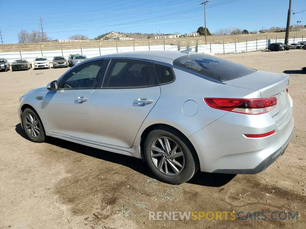 2 fotografías del automóvil dañado 5XXGT4L37LG392349 KIA OPTIMA 2020