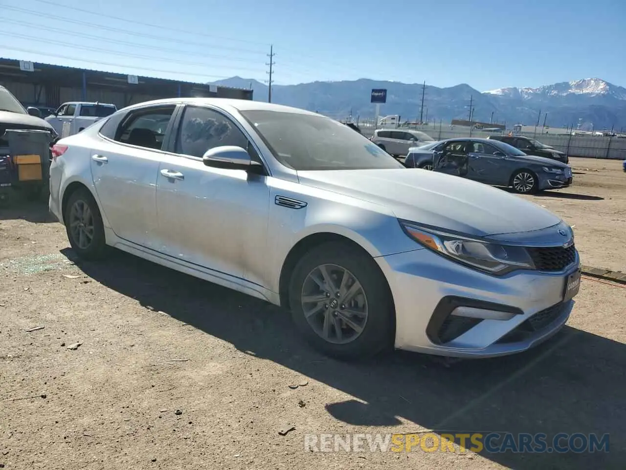 4 fotografías del automóvil dañado 5XXGT4L37LG392349 KIA OPTIMA 2020
