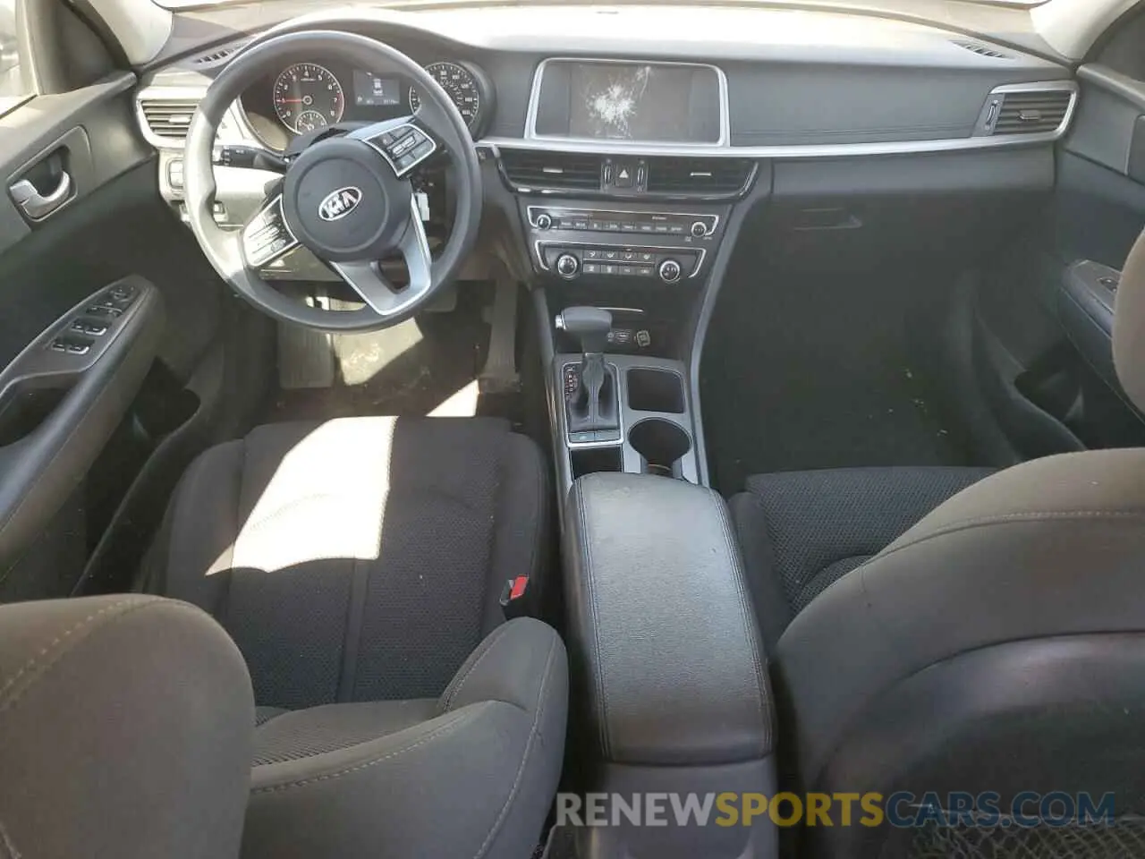 8 fotografías del automóvil dañado 5XXGT4L37LG392349 KIA OPTIMA 2020