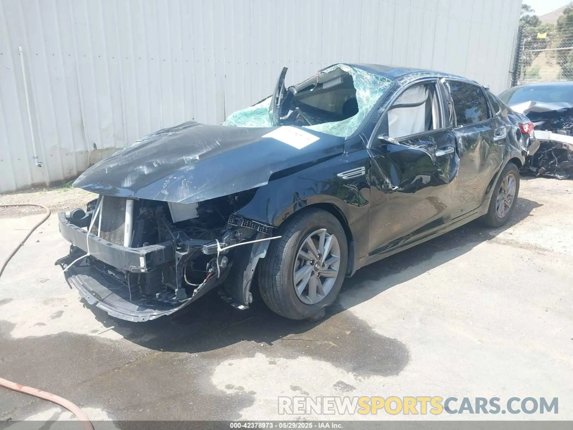 2 fotografías del automóvil dañado 5XXGT4L37LG395820 KIA OPTIMA 2020