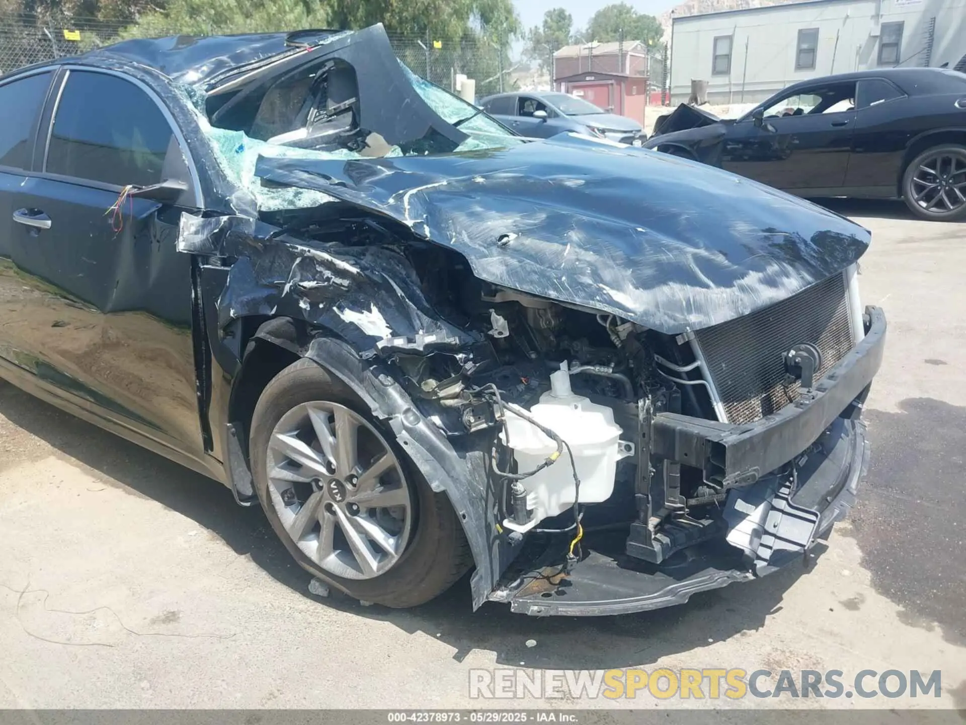 6 fotografías del automóvil dañado 5XXGT4L37LG395820 KIA OPTIMA 2020