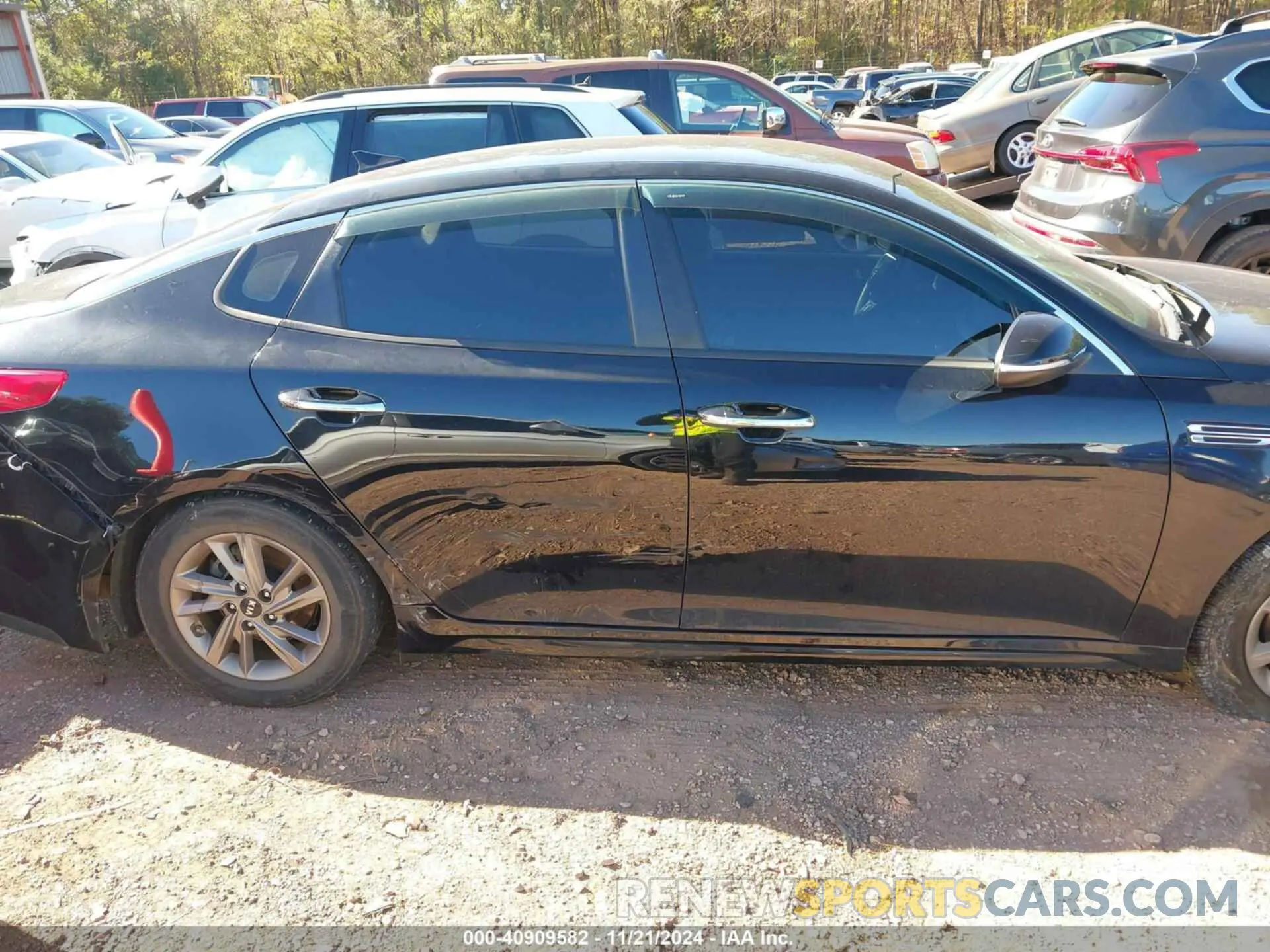 12 fotografías del automóvil dañado 5XXGT4L37LG399043 KIA OPTIMA 2020