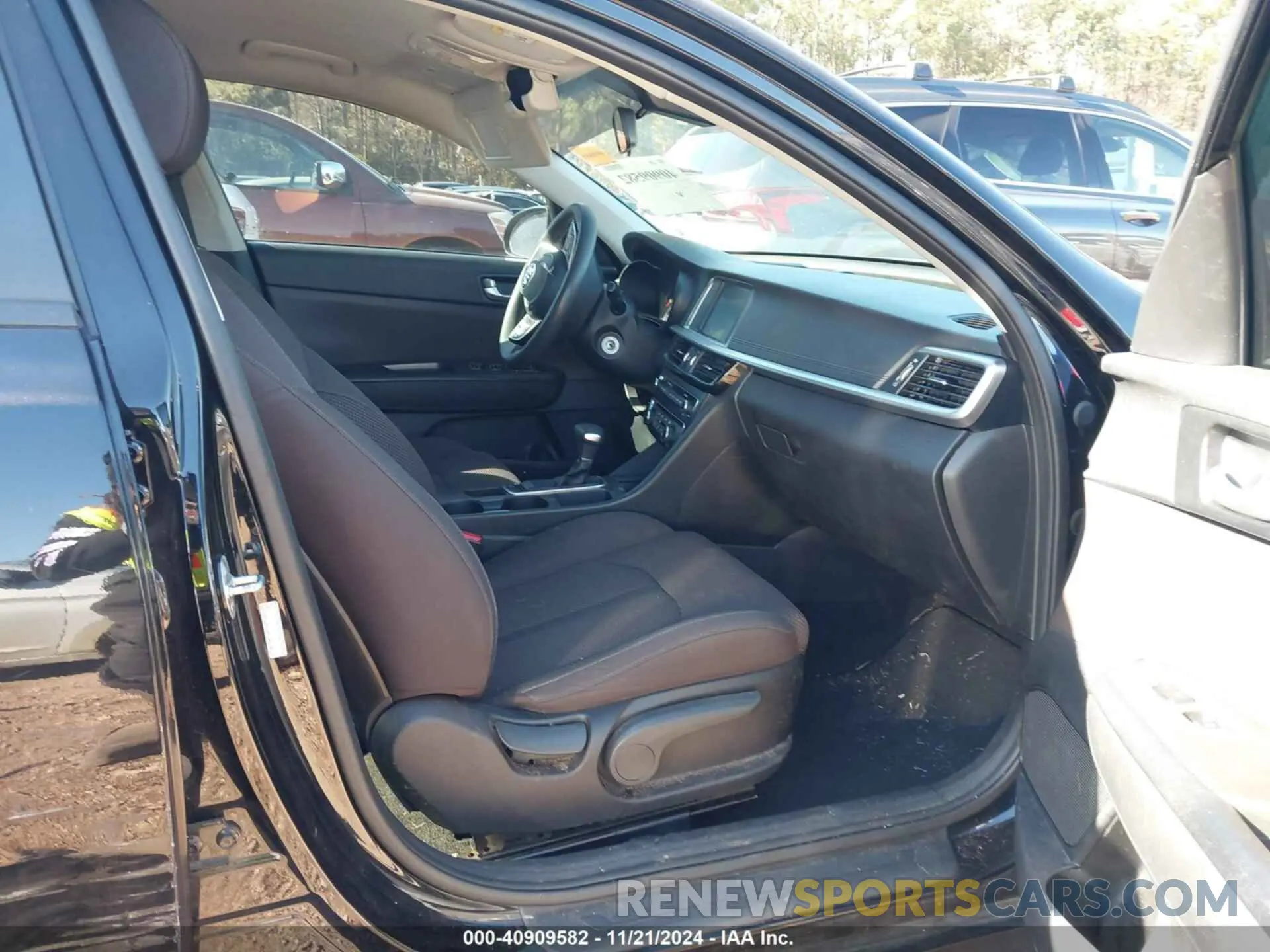 5 fotografías del automóvil dañado 5XXGT4L37LG399043 KIA OPTIMA 2020