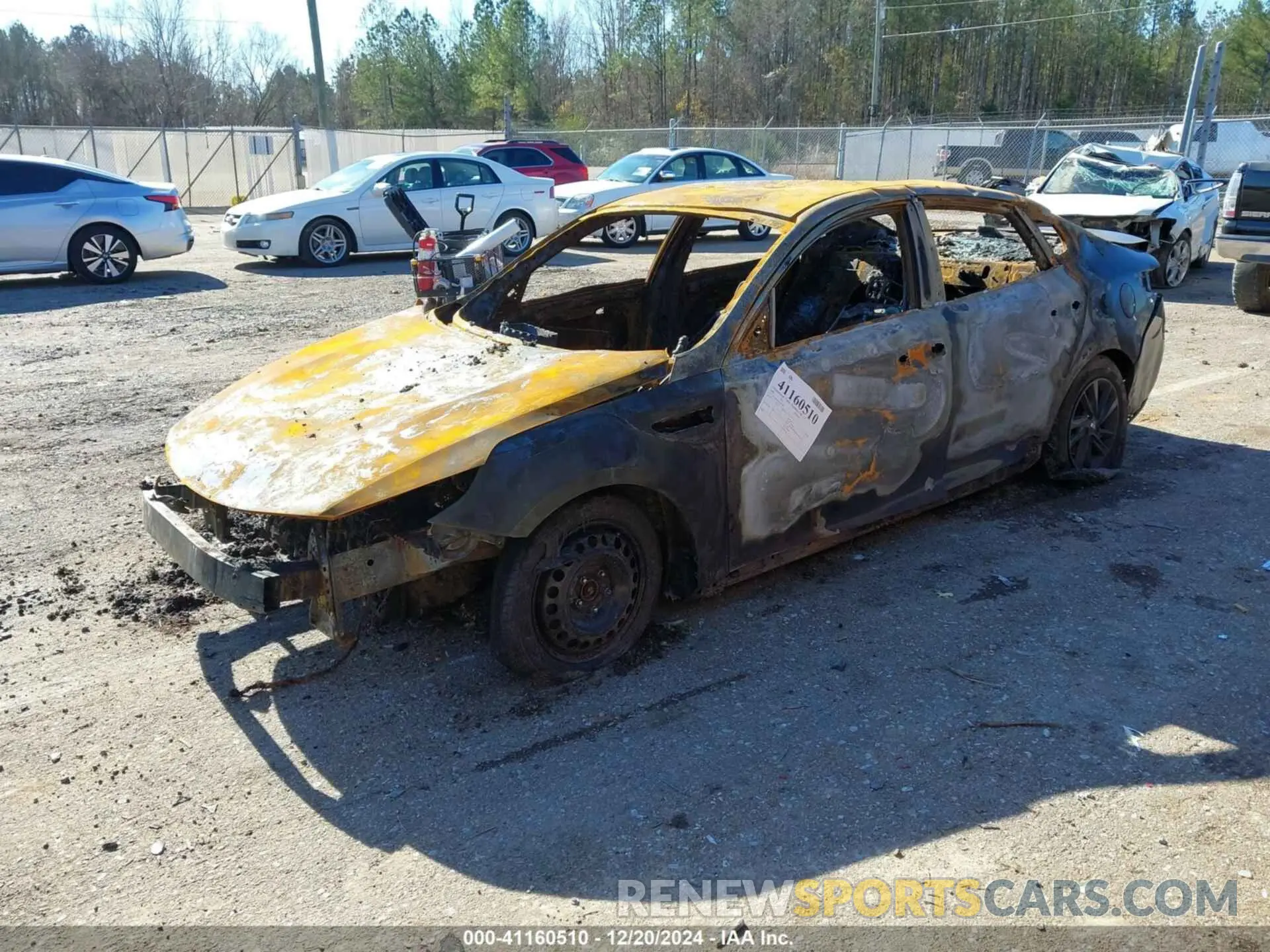 2 fotografías del automóvil dañado 5XXGT4L37LG417606 KIA OPTIMA 2020