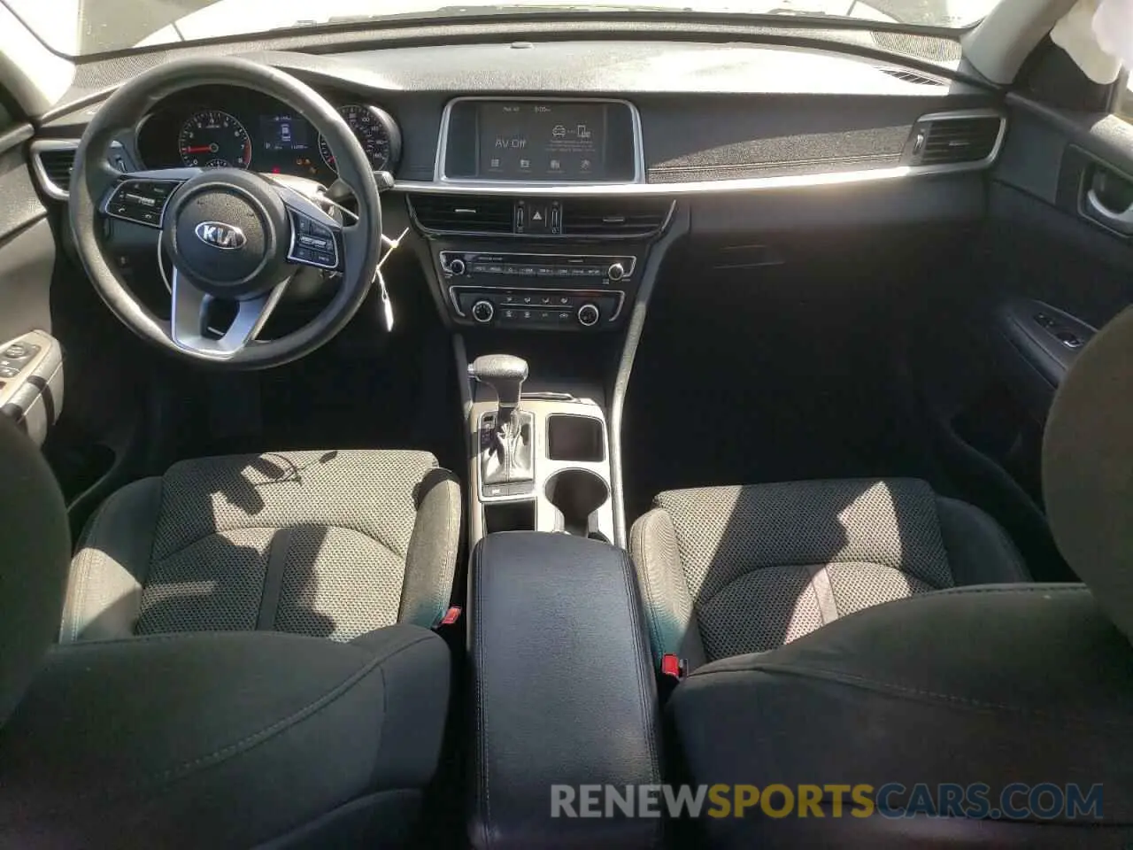 8 fotografías del automóvil dañado 5XXGT4L37LG423406 KIA OPTIMA 2020