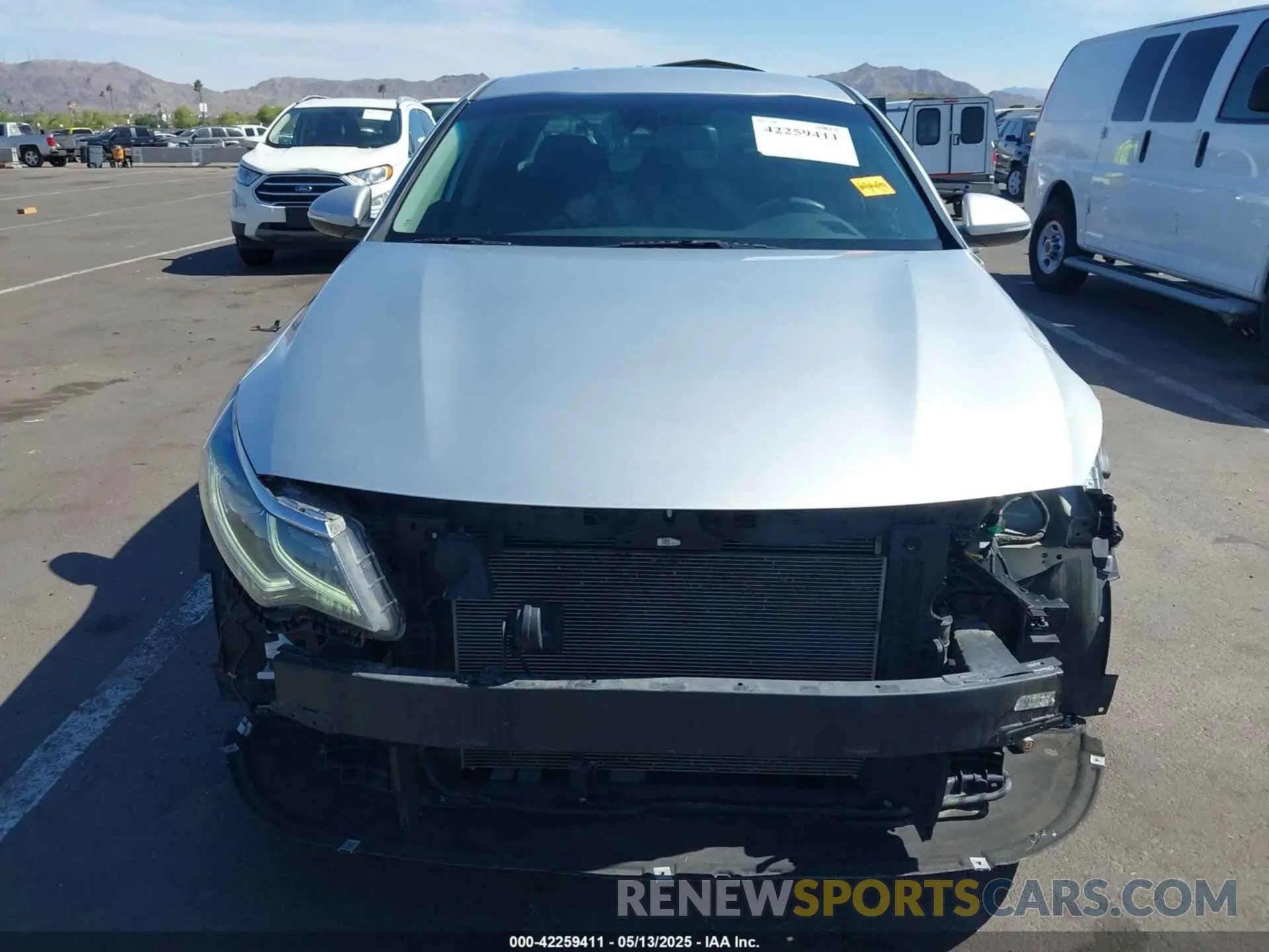 13 fotografías del automóvil dañado 5XXGT4L37LG442134 KIA OPTIMA 2020