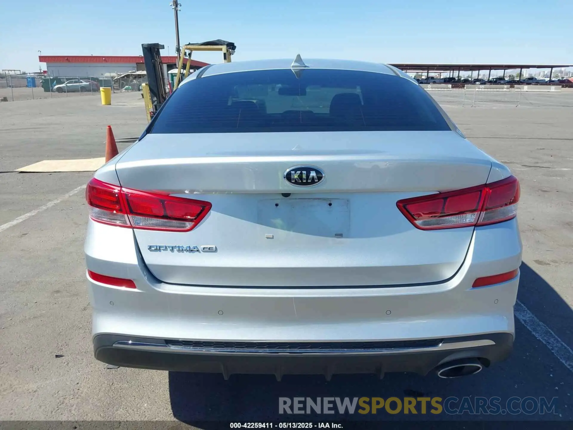 17 fotografías del automóvil dañado 5XXGT4L37LG442134 KIA OPTIMA 2020