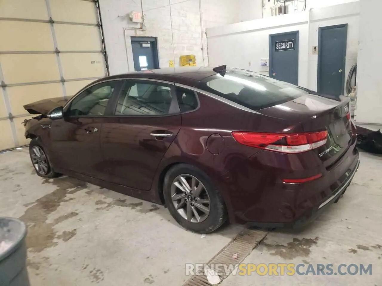 2 fotografías del automóvil dañado 5XXGT4L37LG444403 KIA OPTIMA 2020