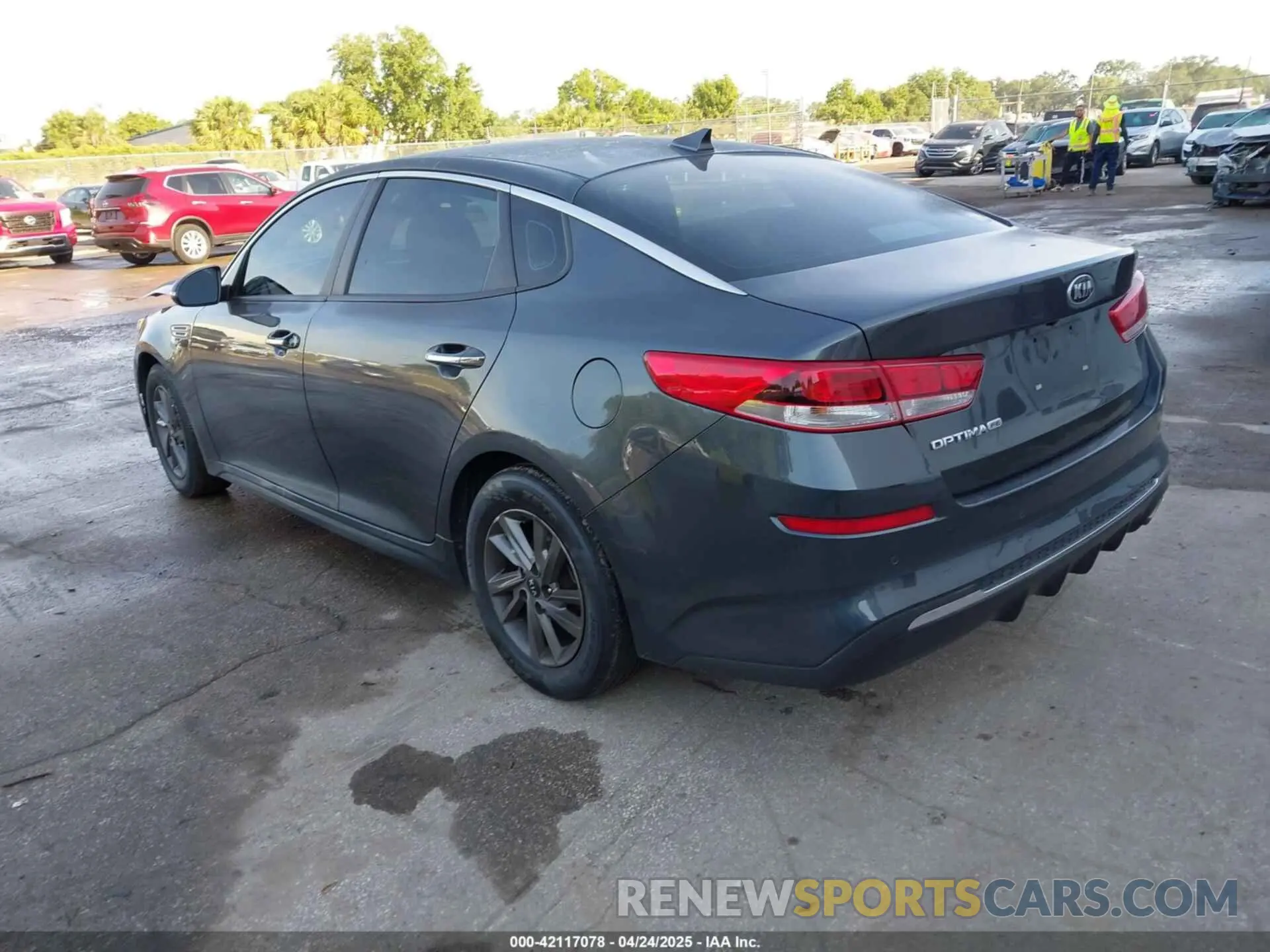 3 fotografías del automóvil dañado 5XXGT4L37LG450718 KIA OPTIMA 2020