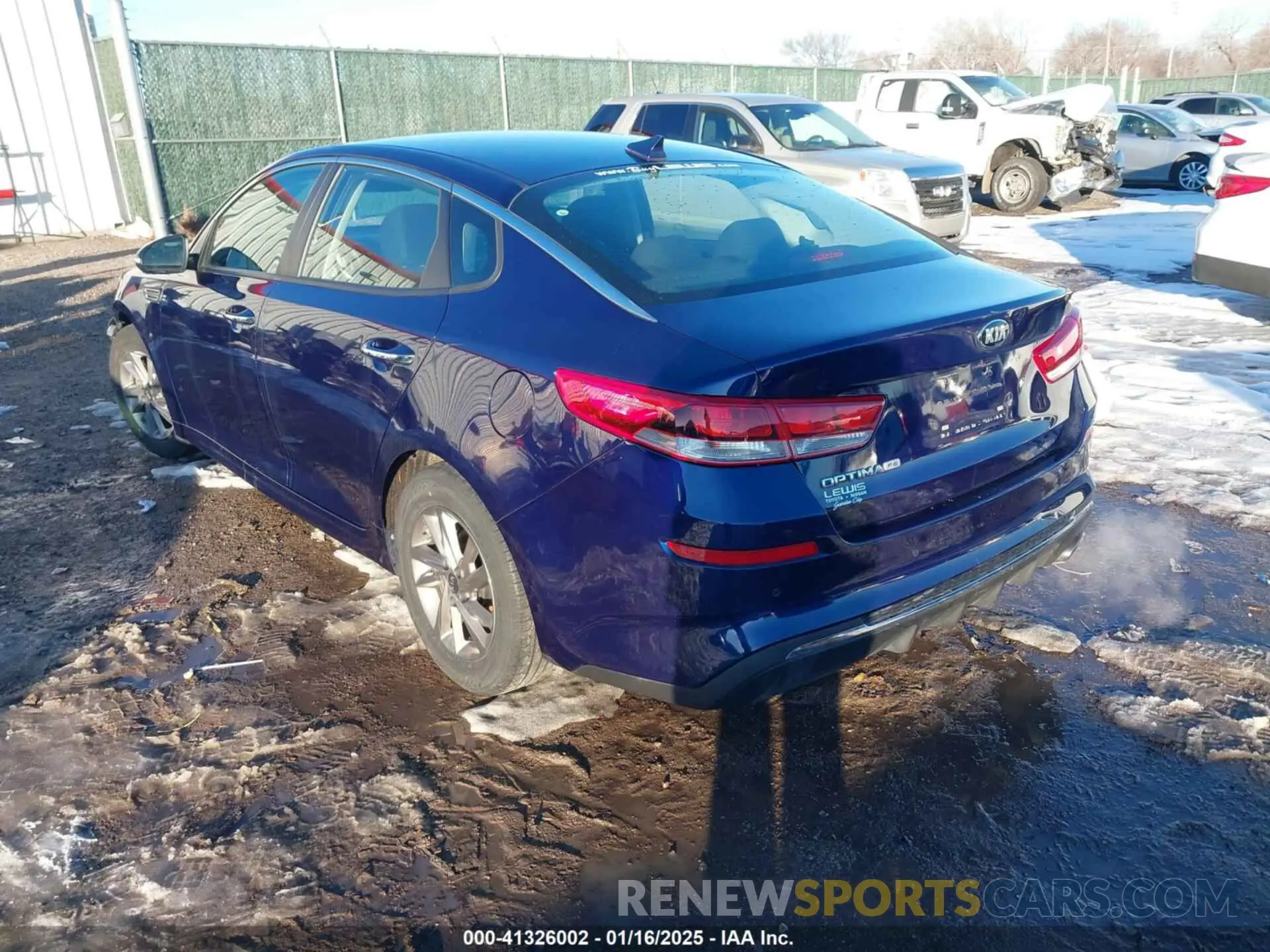 3 fotografías del automóvil dañado 5XXGT4L38LG394126 KIA OPTIMA 2020