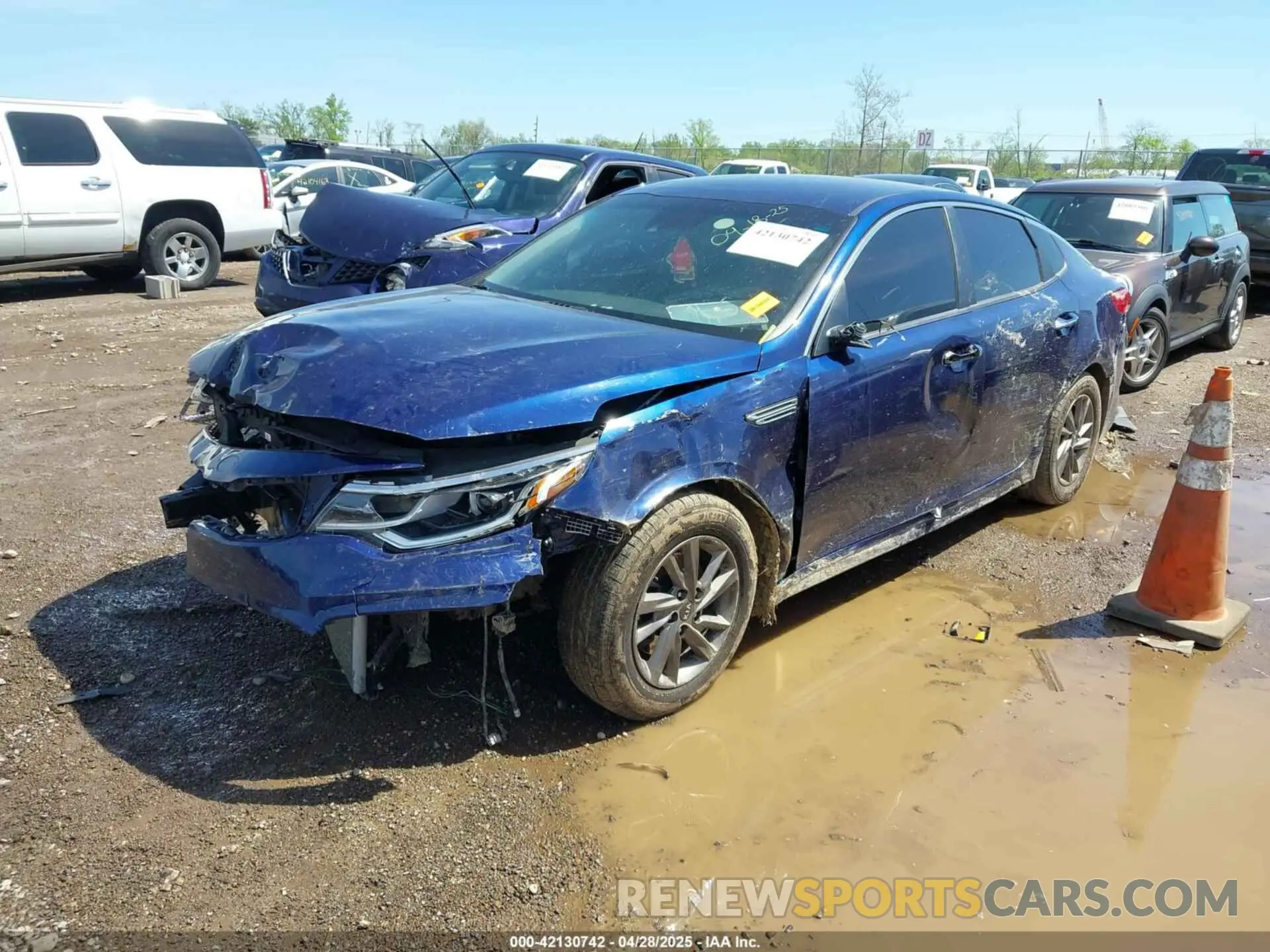 2 fotografías del automóvil dañado 5XXGT4L38LG407103 KIA OPTIMA 2020