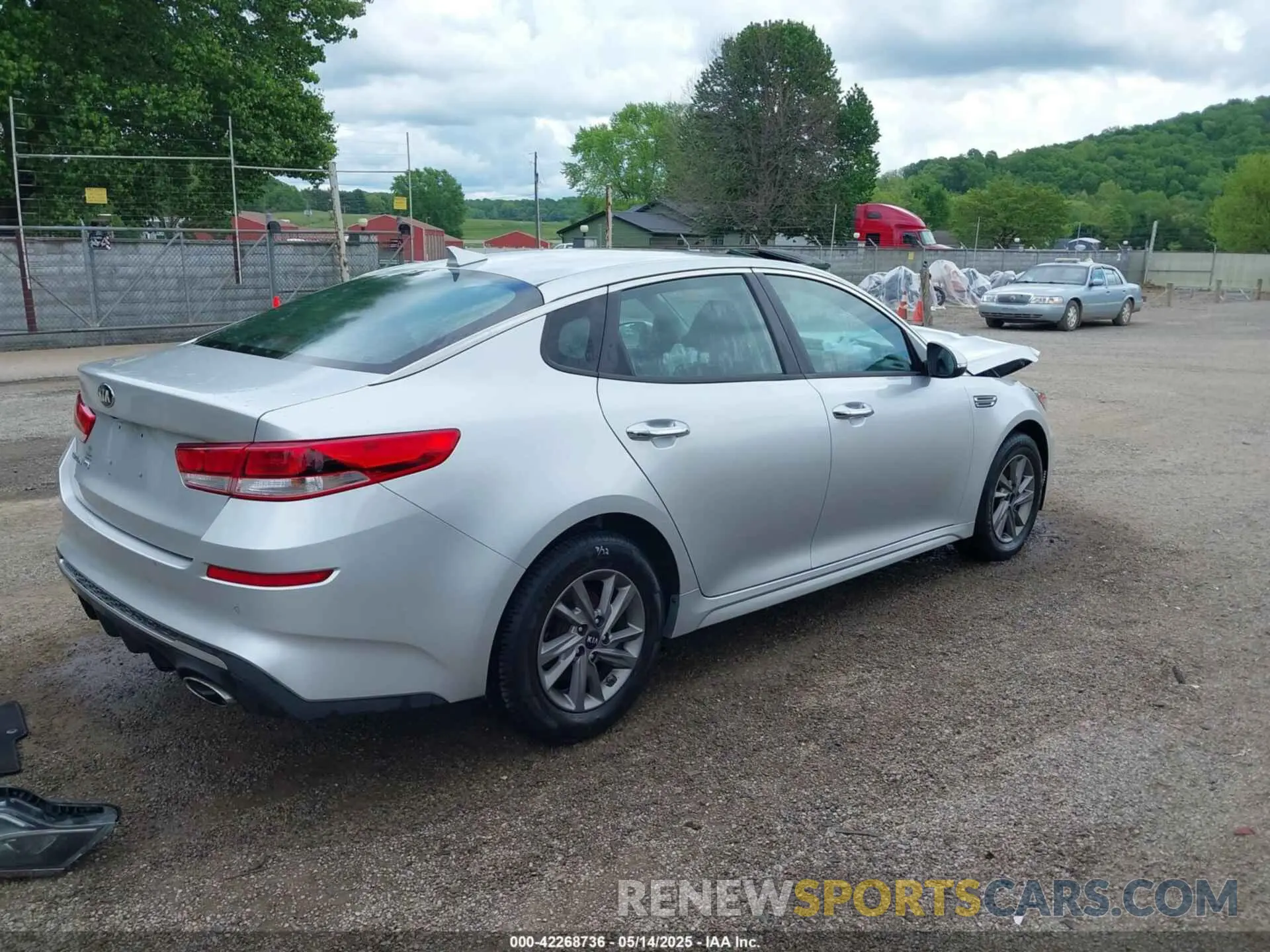 4 fotografías del automóvil dañado 5XXGT4L38LG414679 KIA OPTIMA 2020
