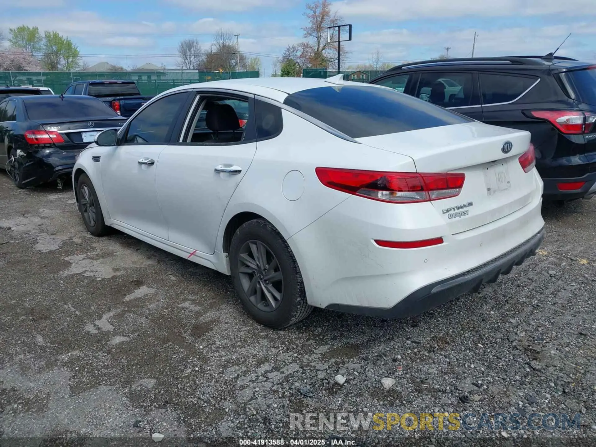 3 fotografías del automóvil dañado 5XXGT4L38LG415878 KIA OPTIMA 2020