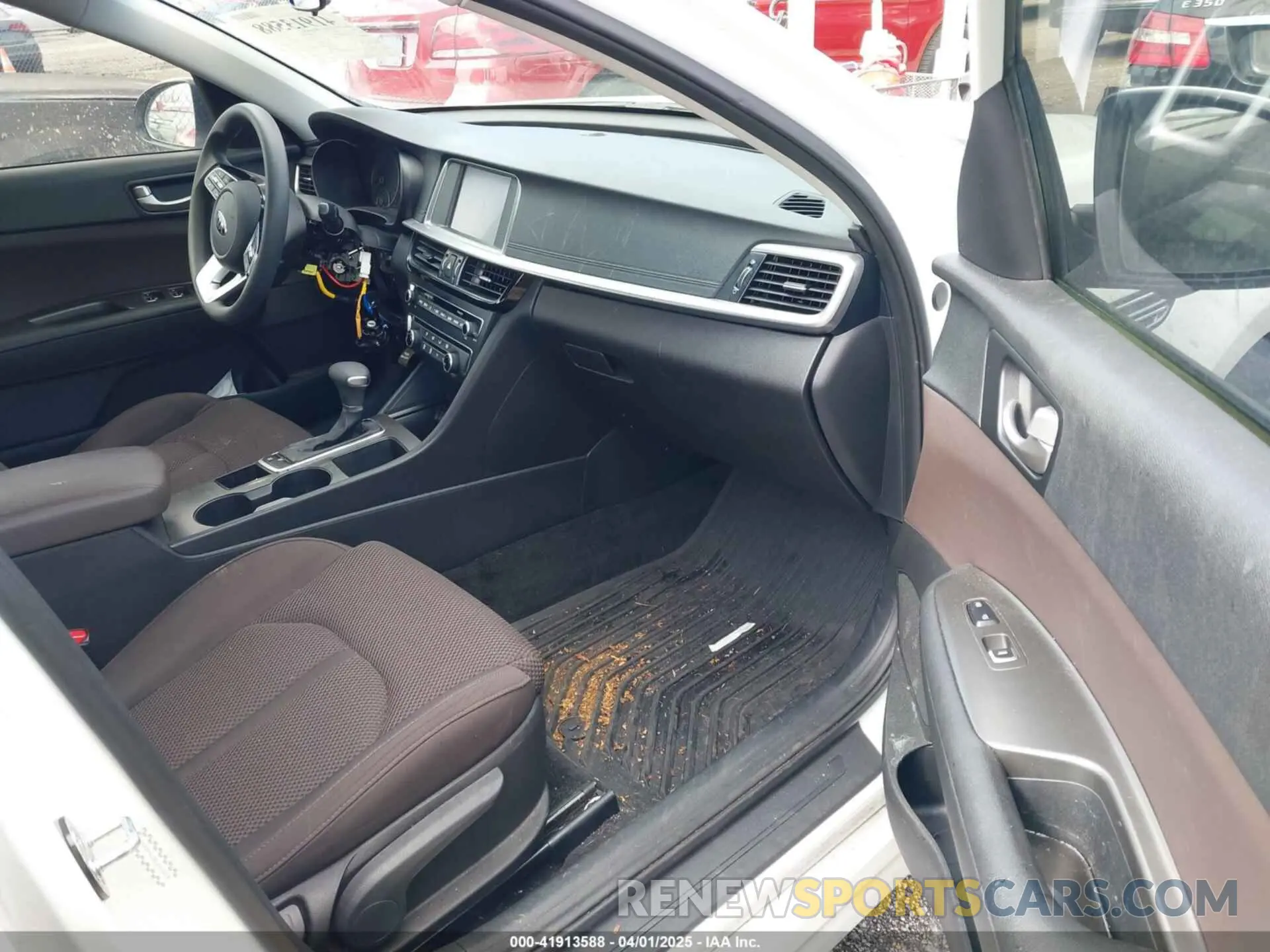 5 fotografías del automóvil dañado 5XXGT4L38LG415878 KIA OPTIMA 2020