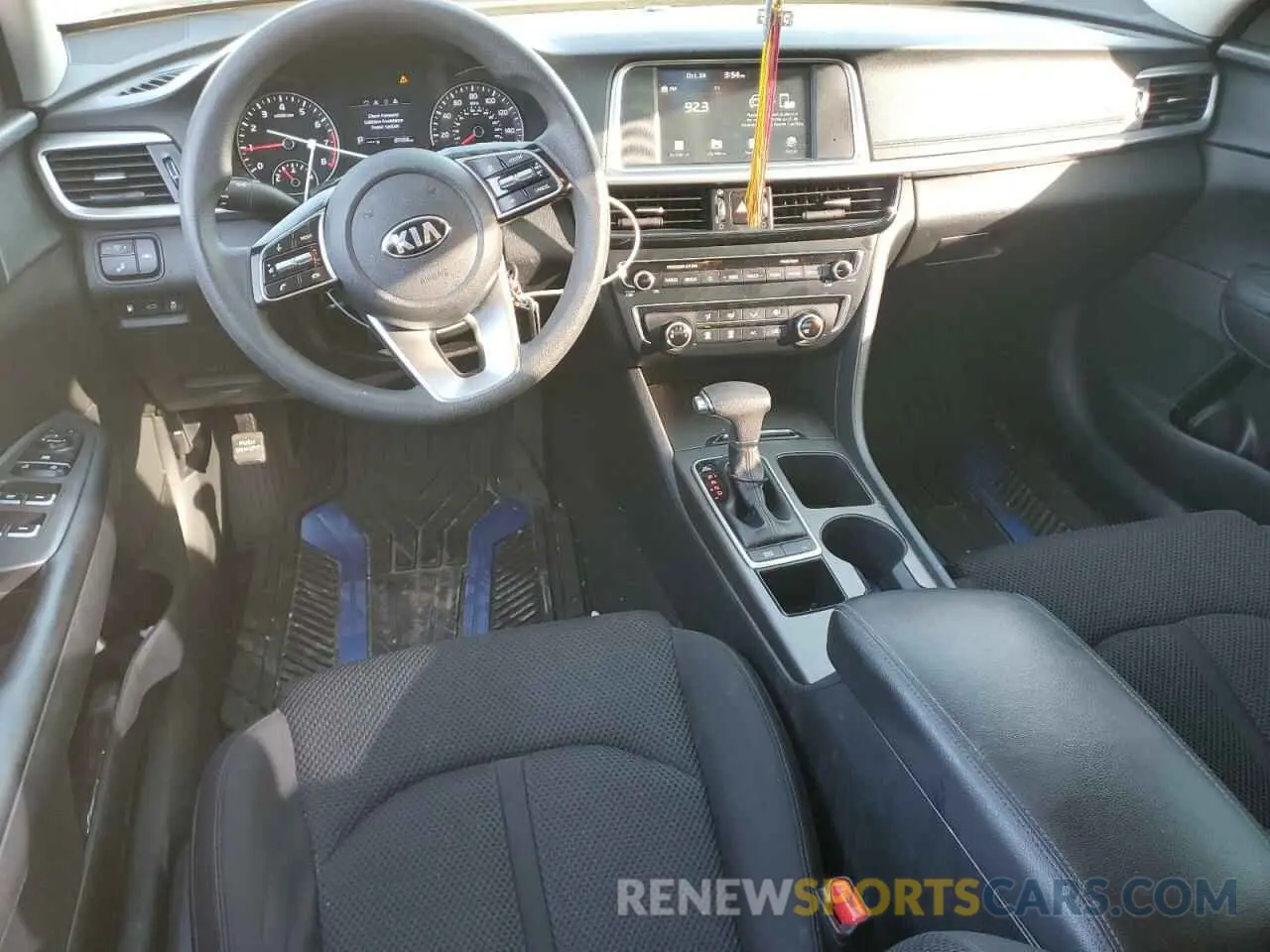 8 fotografías del automóvil dañado 5XXGT4L38LG431384 KIA OPTIMA 2020