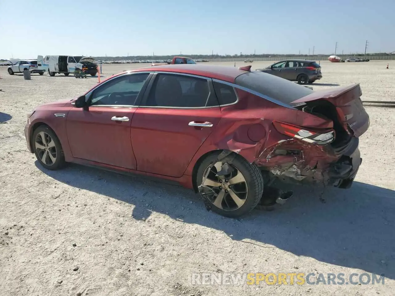 2 fotografías del automóvil dañado 5XXGT4L39LG406879 KIA OPTIMA 2020