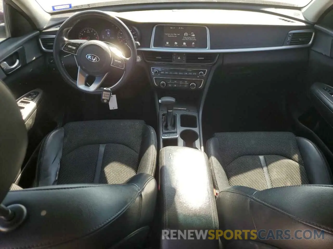 8 fotografías del automóvil dañado 5XXGT4L39LG406879 KIA OPTIMA 2020