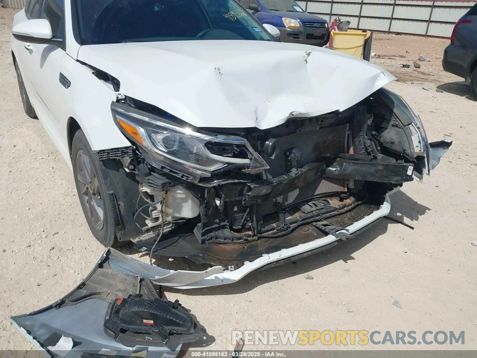 6 fotografías del automóvil dañado 5XXGT4L39LG420572 KIA OPTIMA 2020