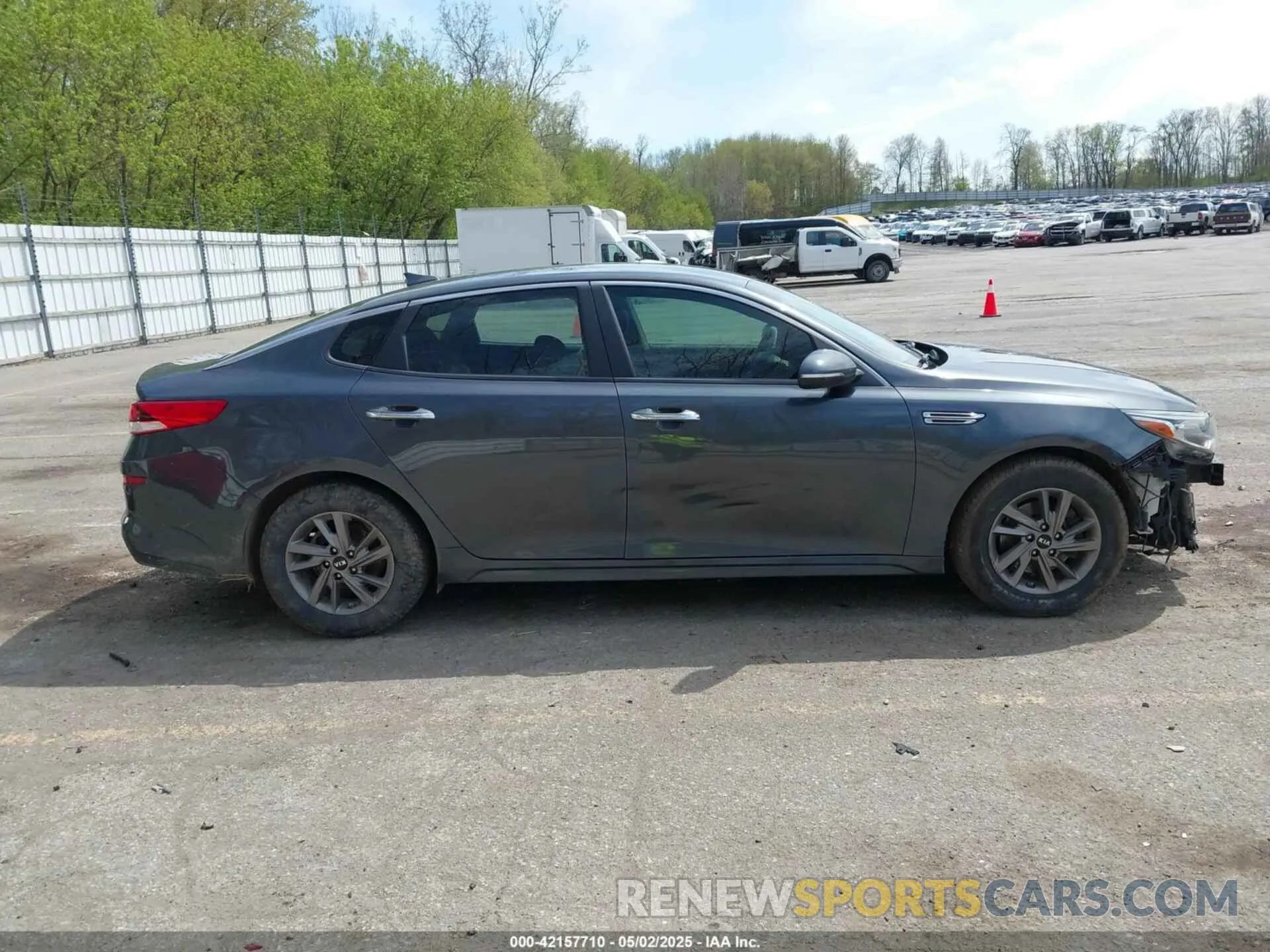 14 fotografías del automóvil dañado 5XXGT4L3XLG384486 KIA OPTIMA 2020