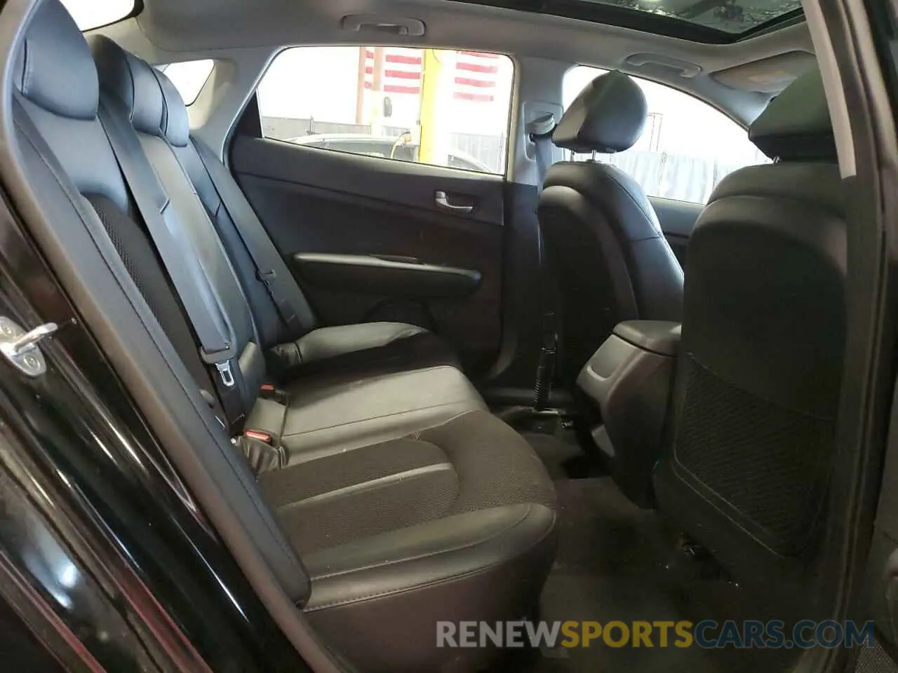 10 fotografías del automóvil dañado 5XXGT4L3XLG402937 KIA OPTIMA 2020