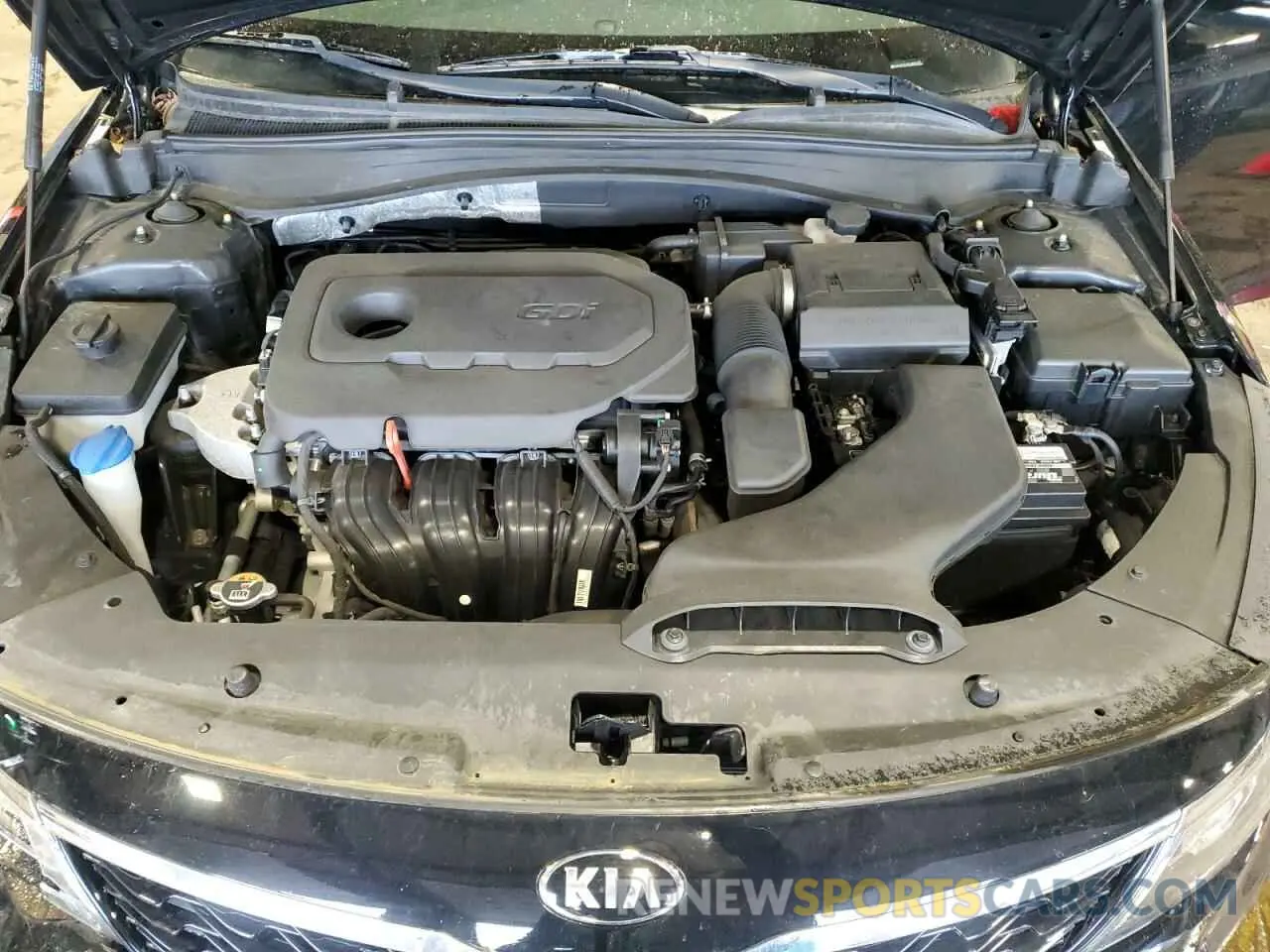 11 fotografías del automóvil dañado 5XXGT4L3XLG402937 KIA OPTIMA 2020