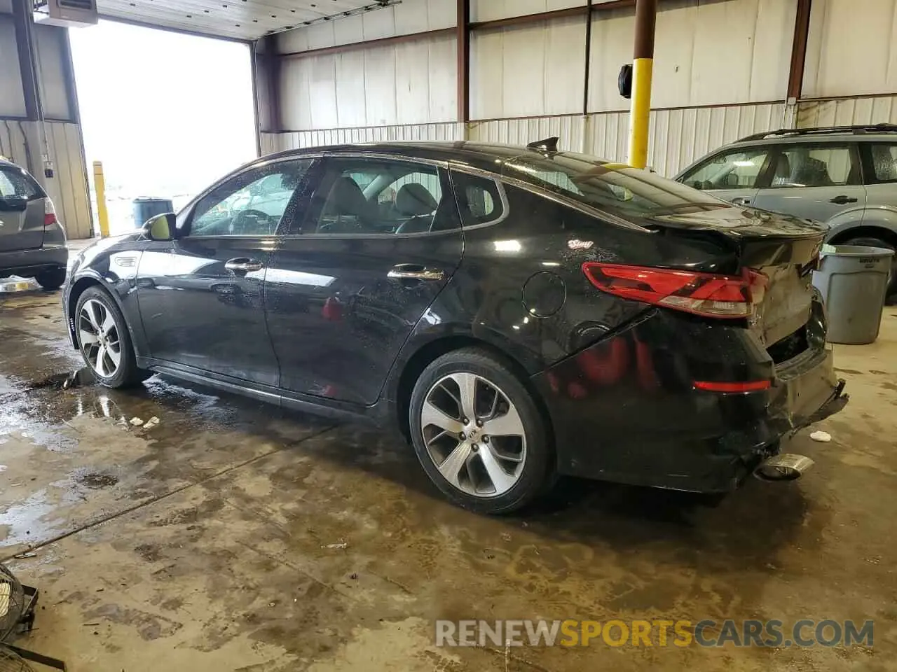 2 fotografías del automóvil dañado 5XXGT4L3XLG402937 KIA OPTIMA 2020