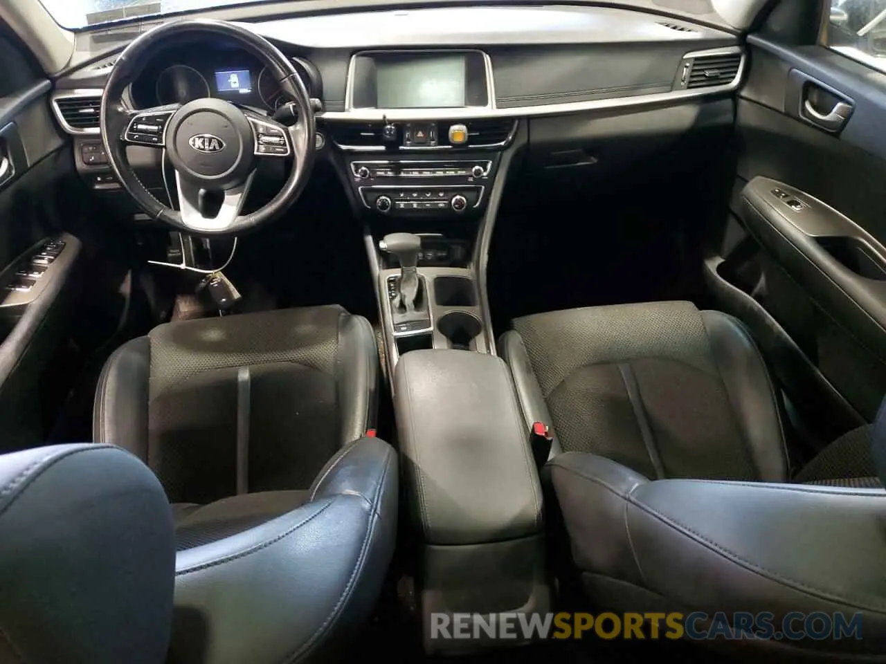 8 fotografías del automóvil dañado 5XXGT4L3XLG402937 KIA OPTIMA 2020
