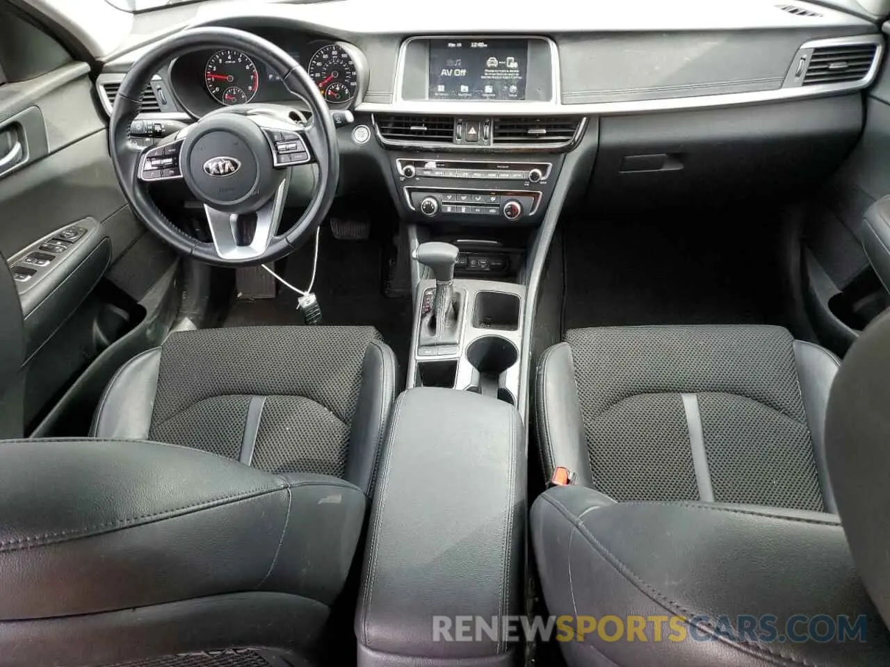 8 fotografías del automóvil dañado 5XXGT4L3XLG417258 KIA OPTIMA 2020