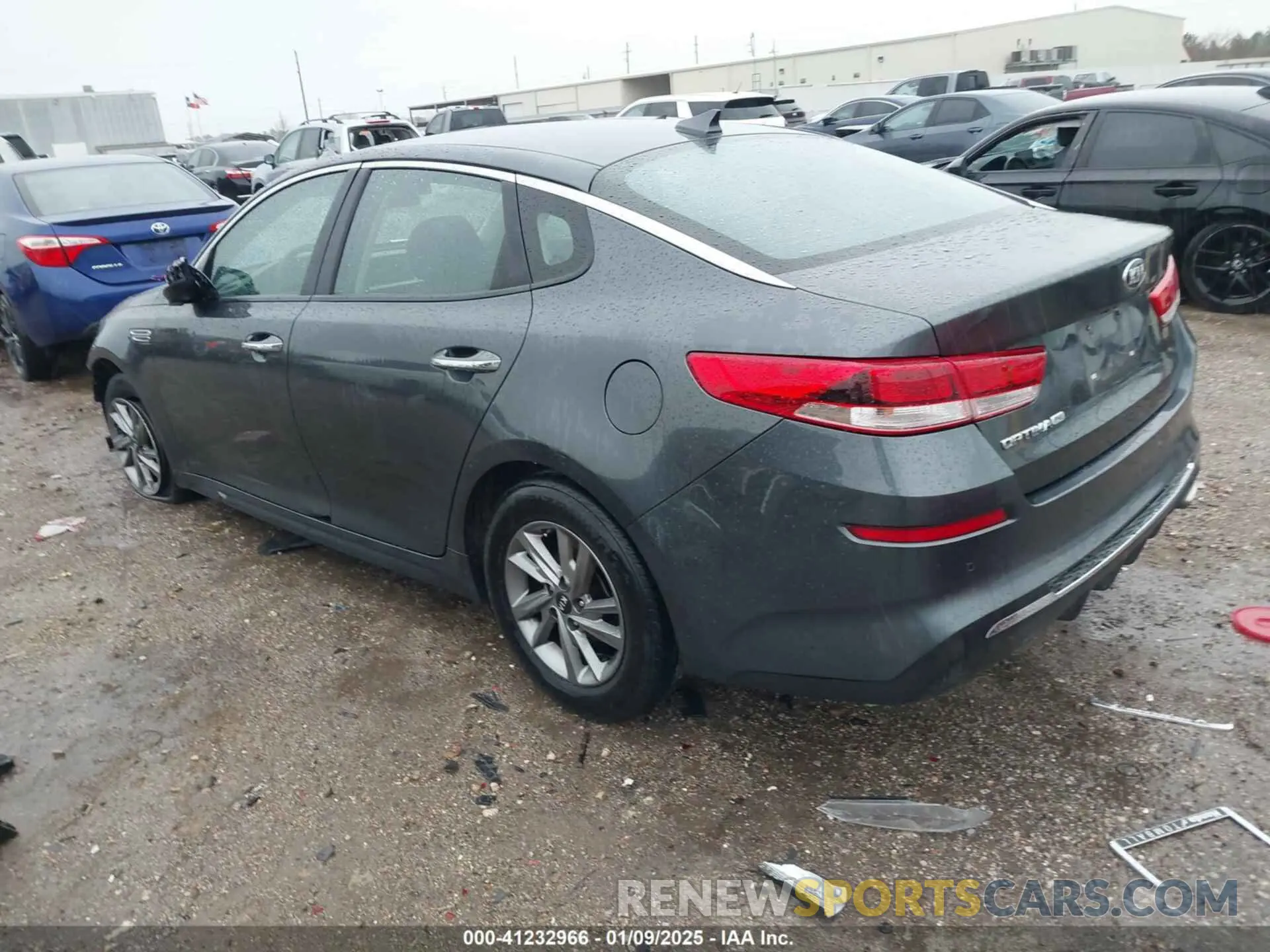 3 fotografías del automóvil dañado 5XXGT4L3XLG427336 KIA OPTIMA 2020
